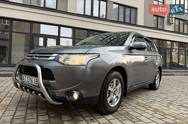 Внедорожник / Кроссовер Mitsubishi Outlander 2014 в Ивано-Франковске