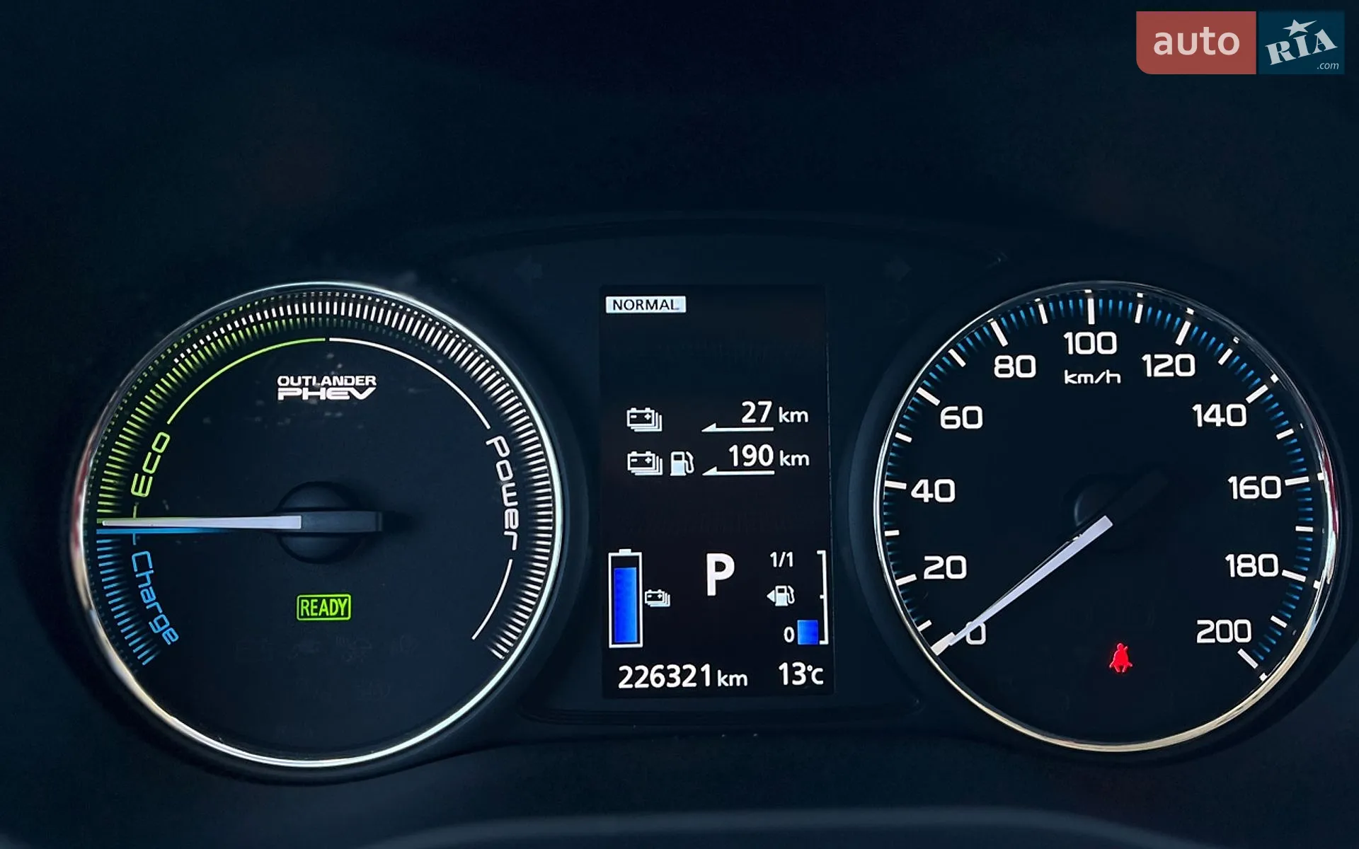 2016 Mitsubishi Outlander - мініатюра 16