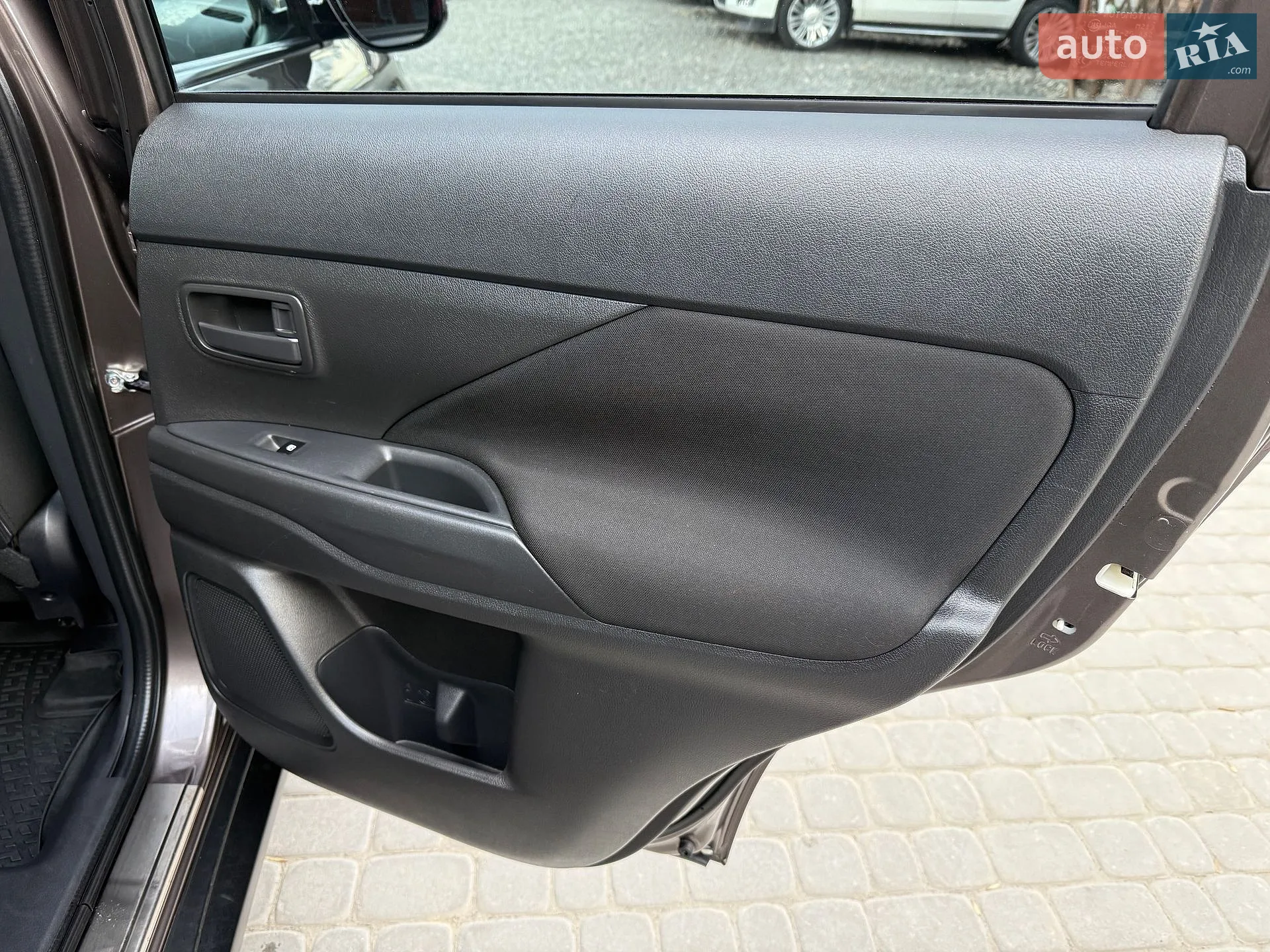 2018 Mitsubishi Outlander - мініатюра 42