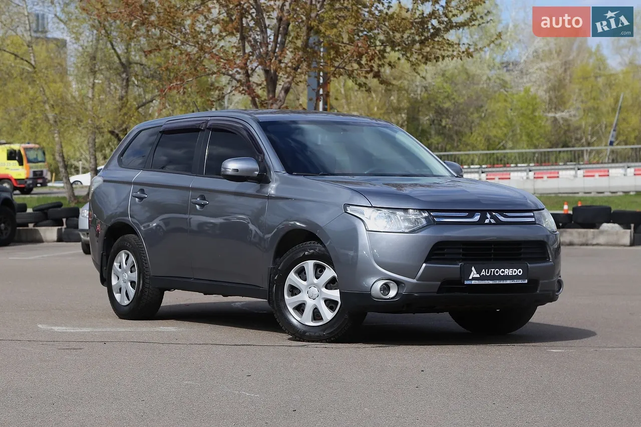 2014 Mitsubishi Outlander - мініатюра 16
