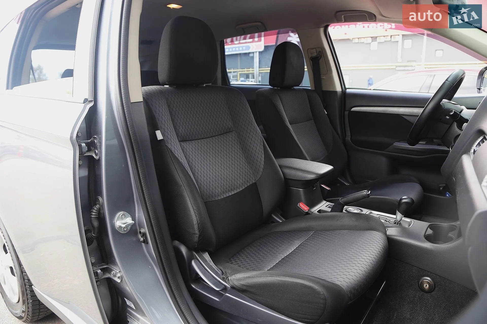 2013 Mitsubishi Outlander - мініатюра 12
