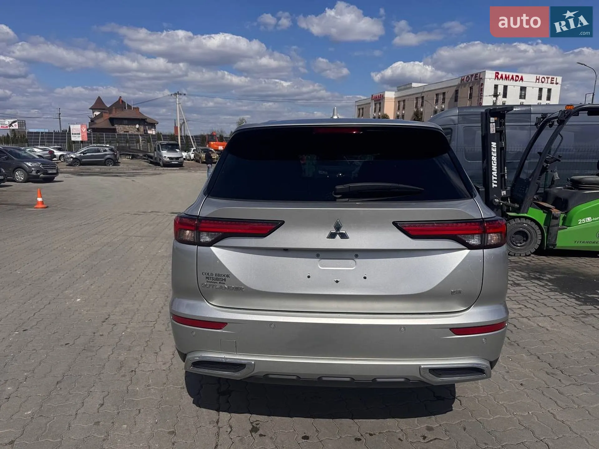 2021 Mitsubishi Outlander - мініатюра 6