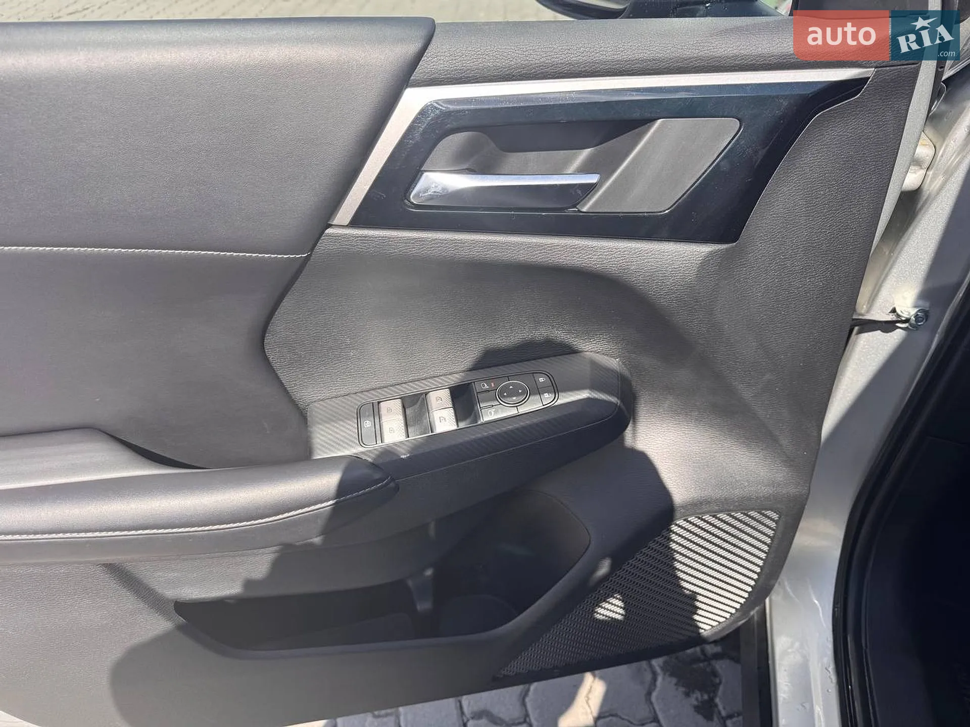 2021 Mitsubishi Outlander - мініатюра 11