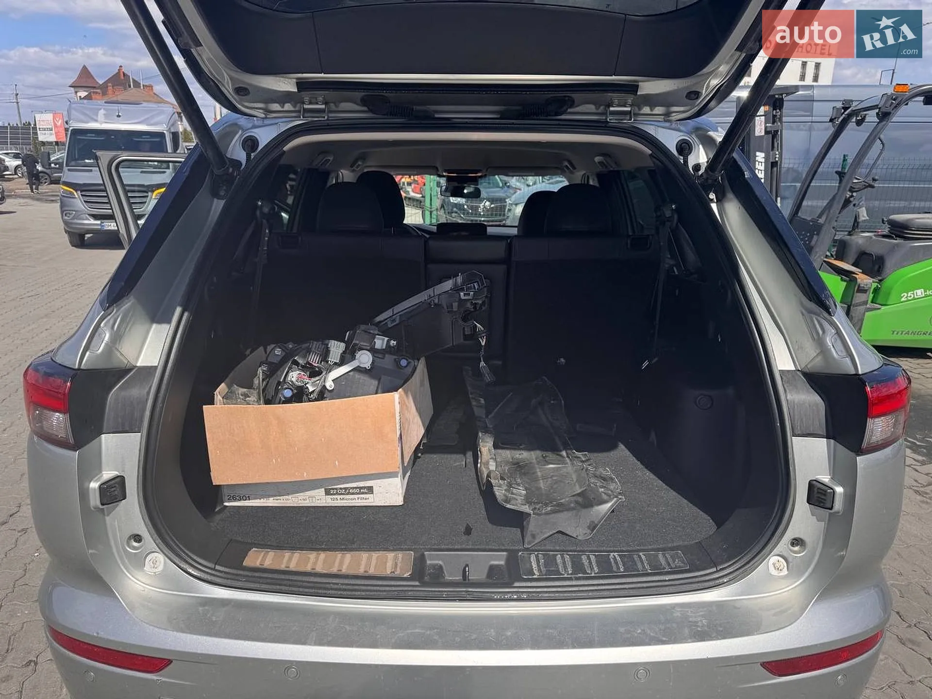 2021 Mitsubishi Outlander - мініатюра 18