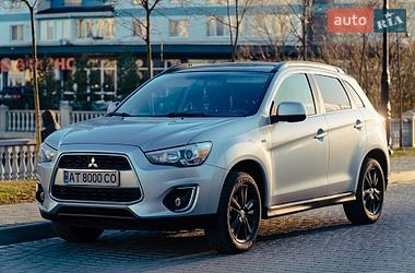 Внедорожник / Кроссовер Mitsubishi Outlander 2012 в Ивано-Франковске