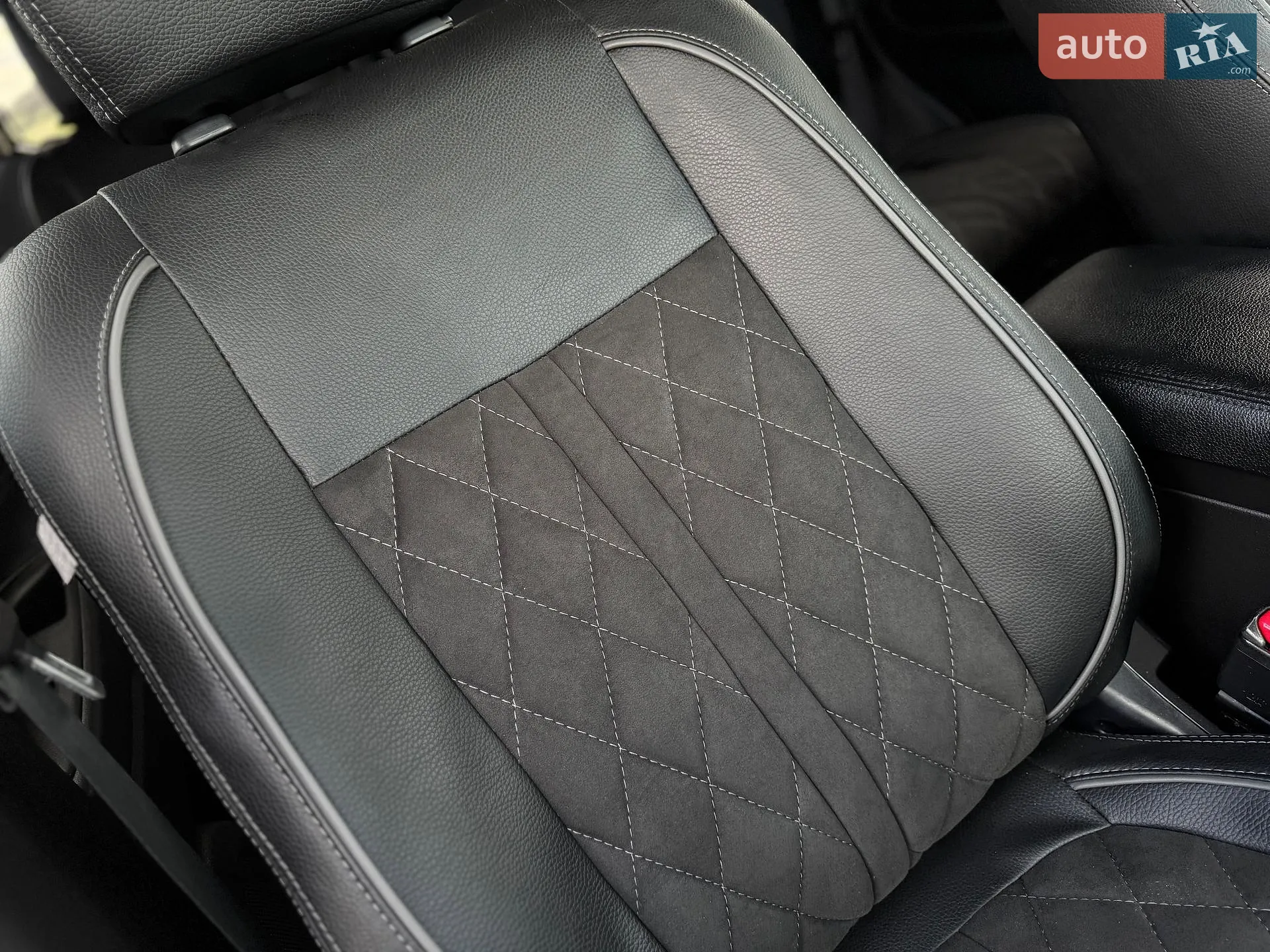 2018 Mitsubishi Outlander - мініатюра 42