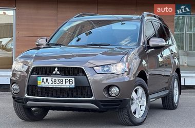 Внедорожник / Кроссовер Mitsubishi Outlander 2012 в Киеве