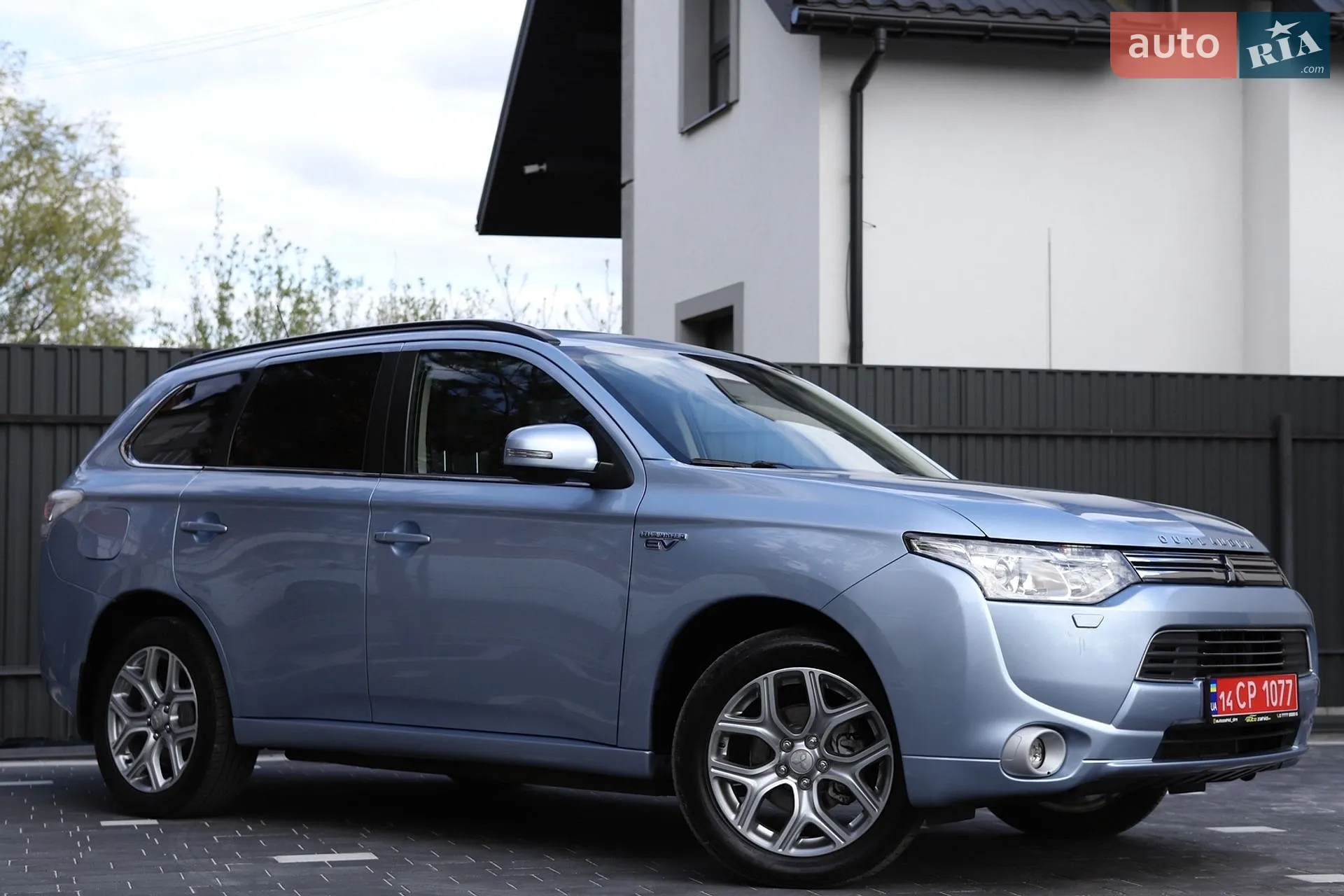 2014 Mitsubishi Outlander - мініатюра 4