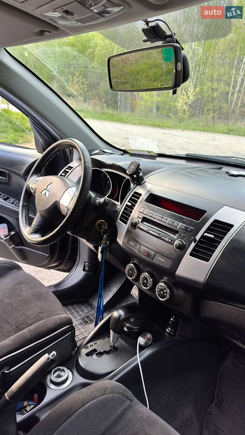 2011 Mitsubishi Outlander - мініатюра 21