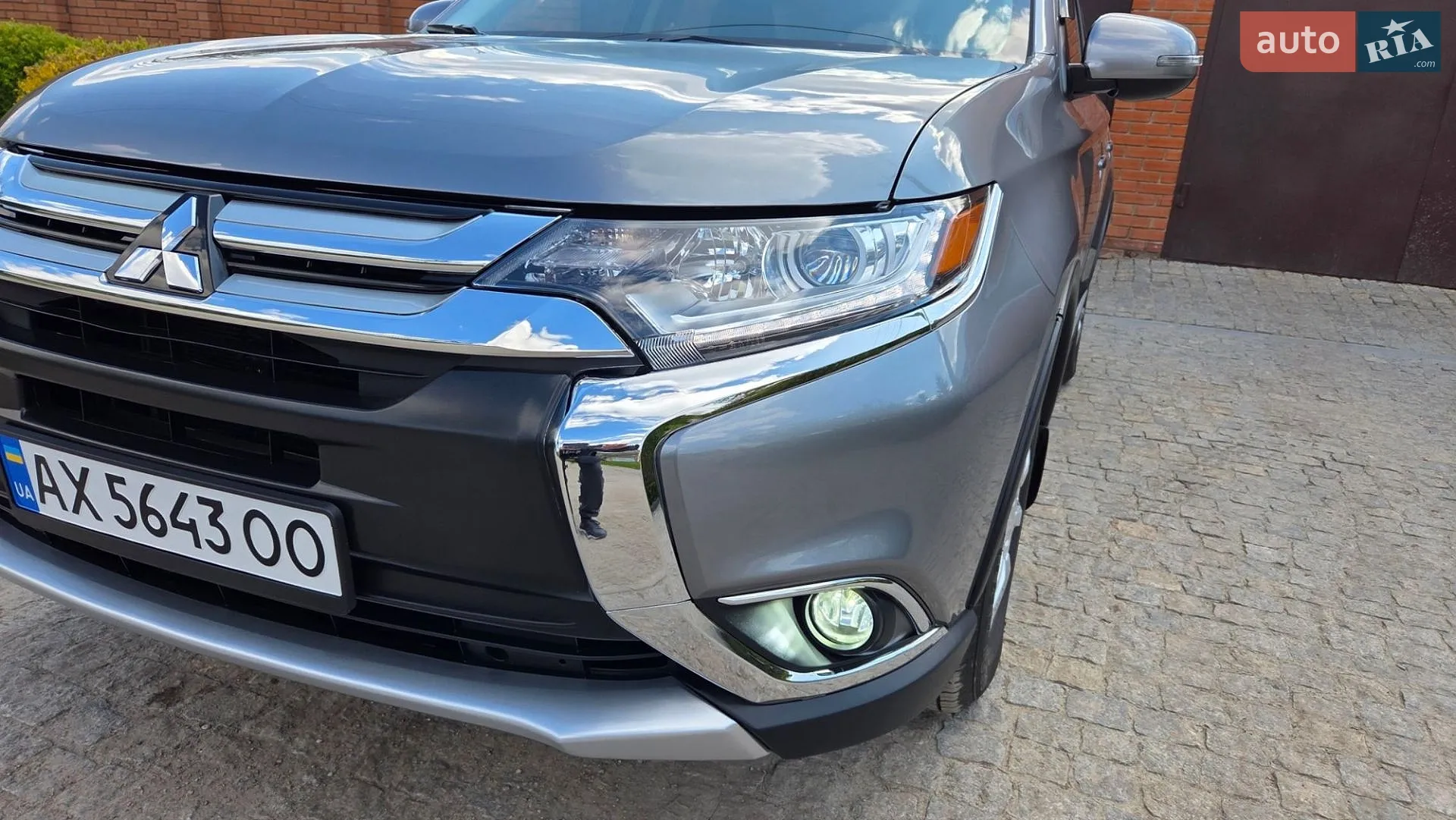 2016 Mitsubishi Outlander - мініатюра 10