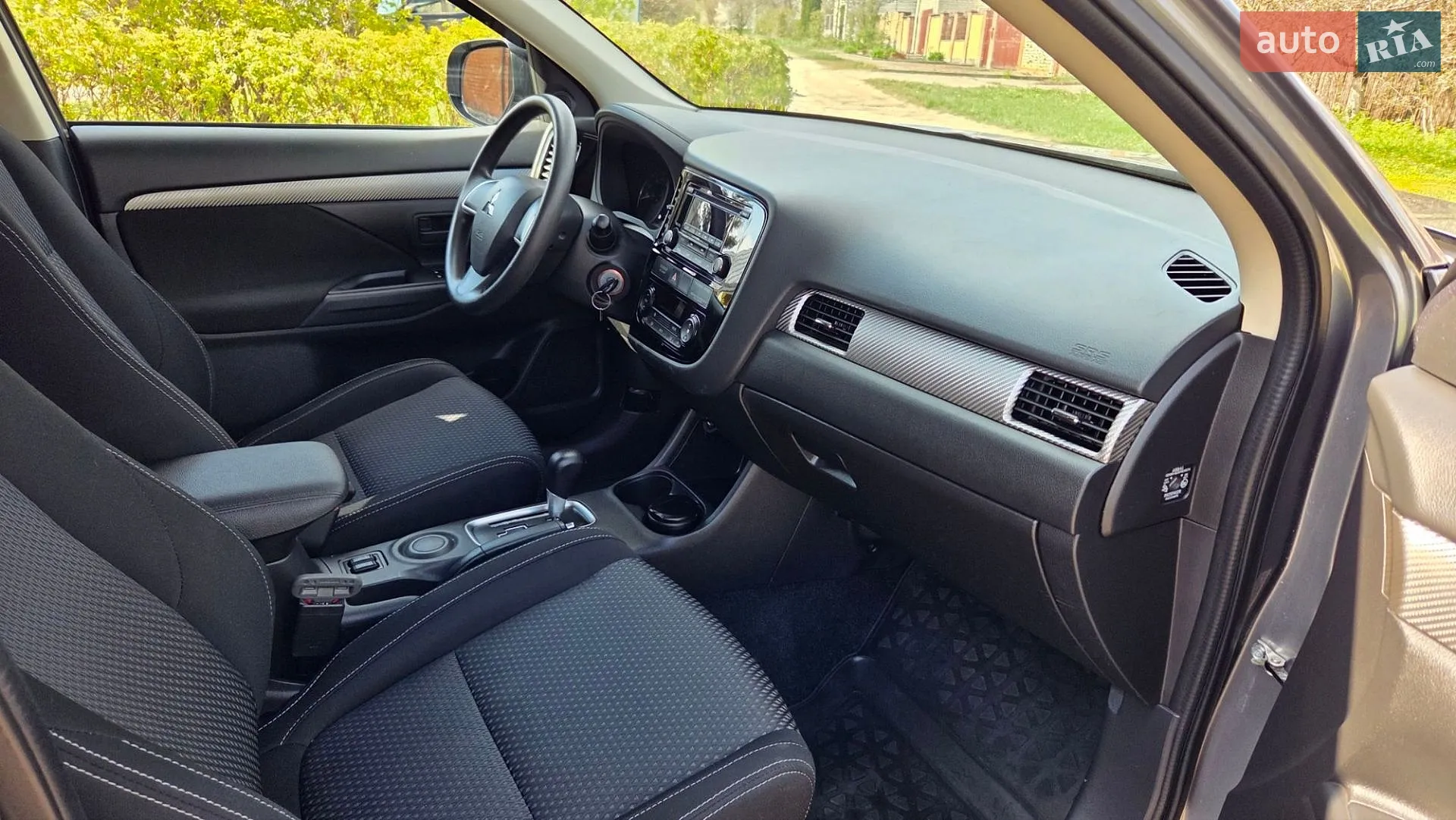 2016 Mitsubishi Outlander - мініатюра 19