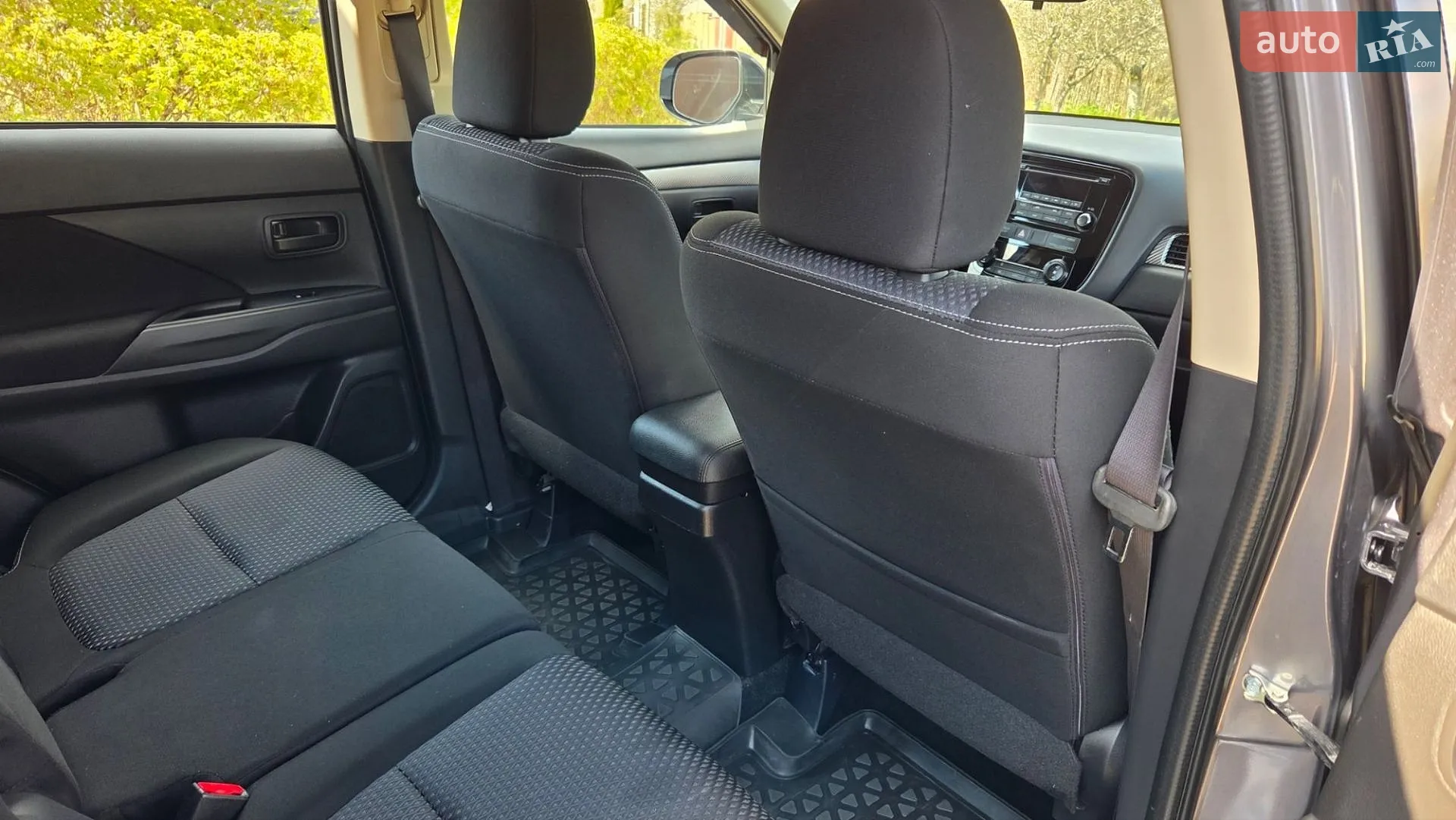 2016 Mitsubishi Outlander - мініатюра 26