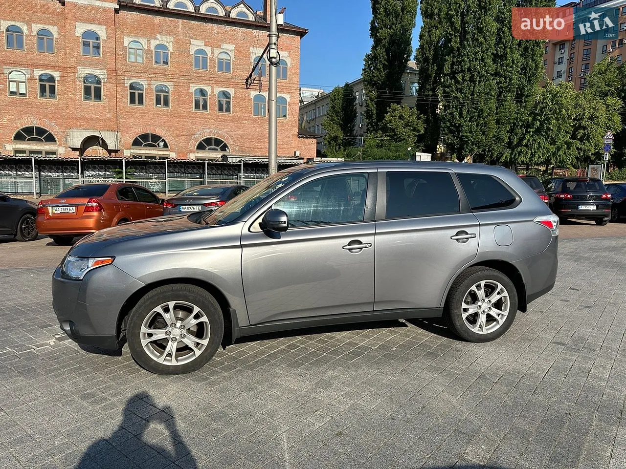 2013 Mitsubishi Outlander - мініатюра 6