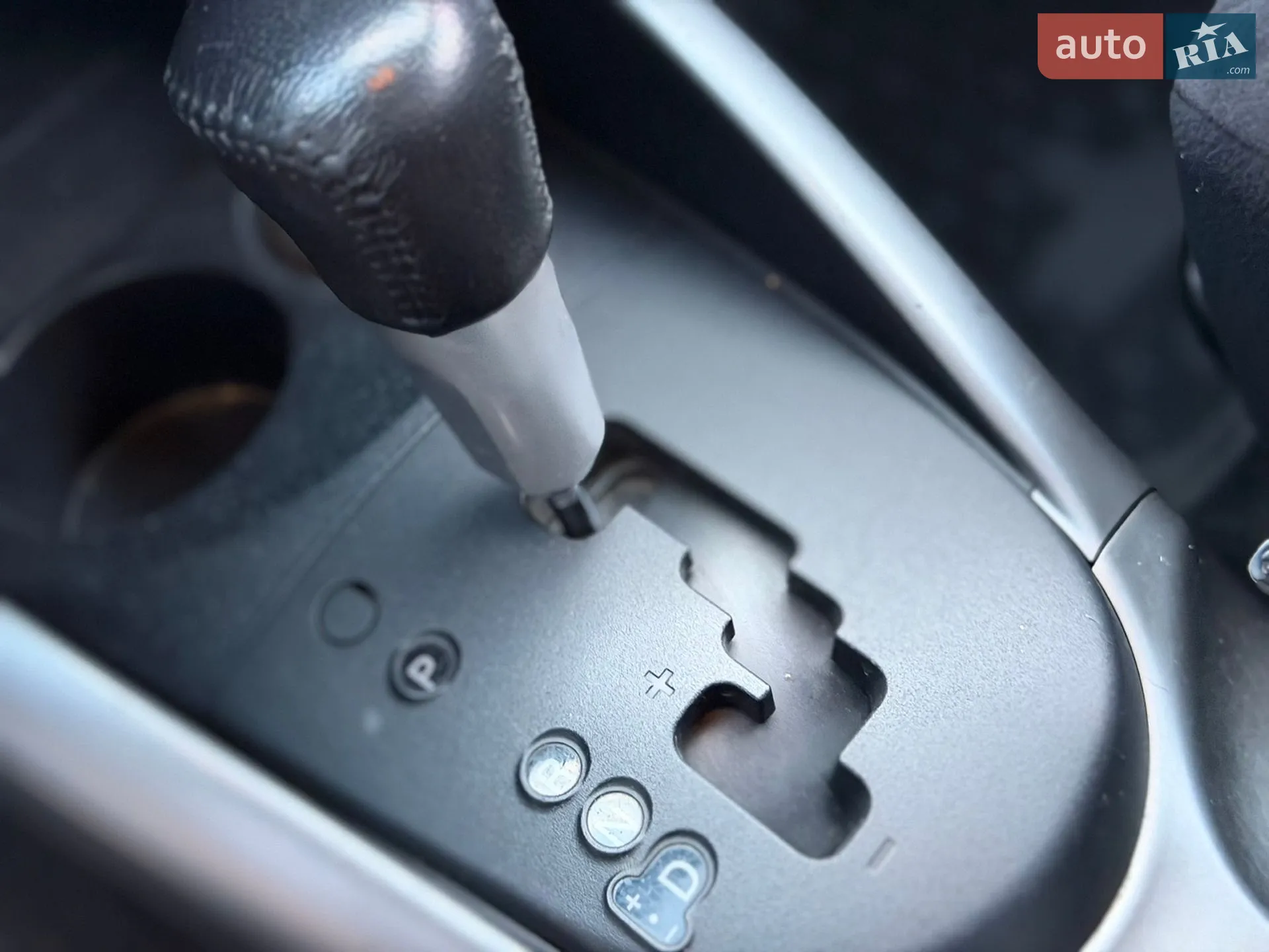 2010 Mitsubishi Outlander - мініатюра 28