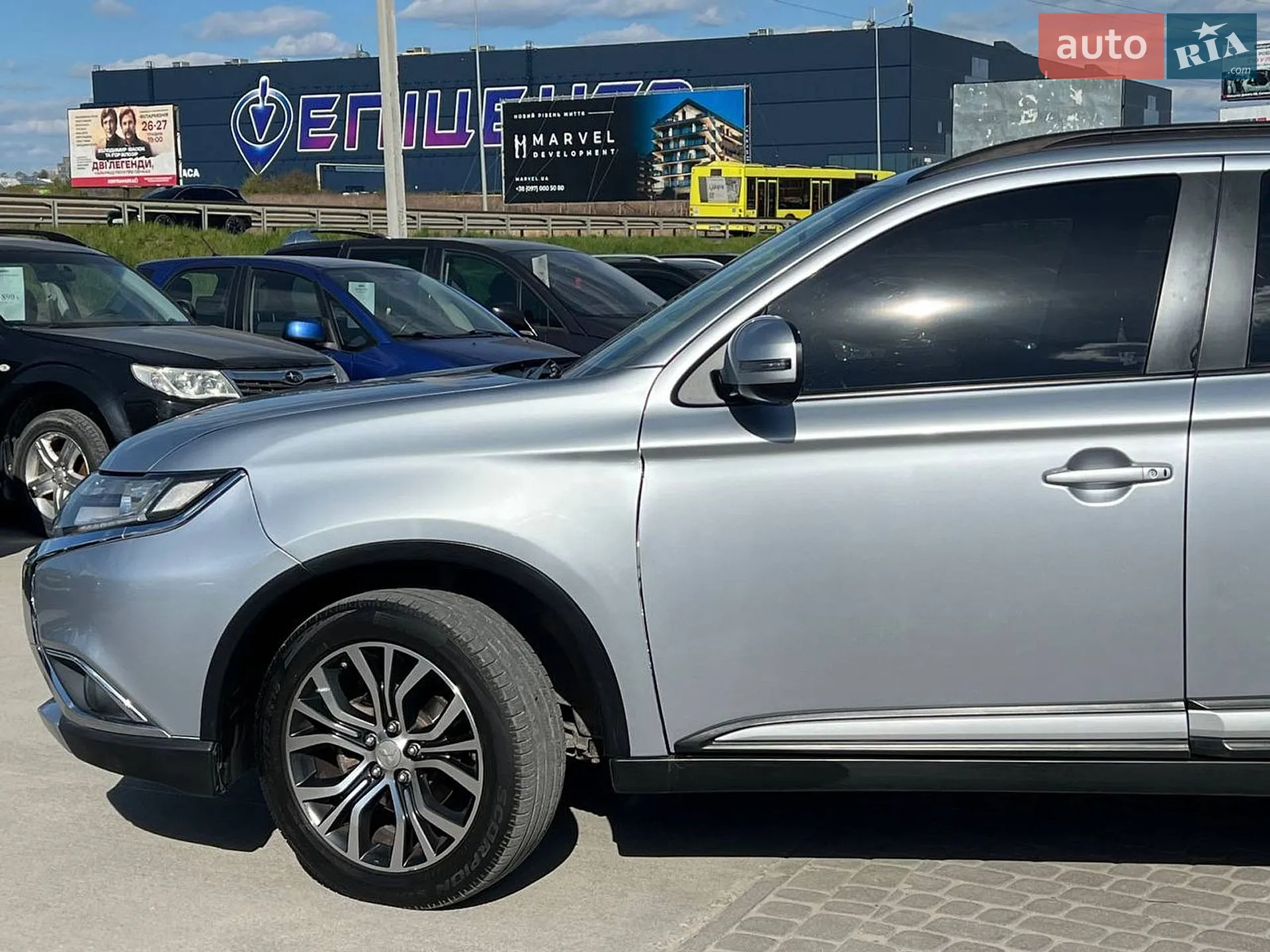 2015 Mitsubishi Outlander - мініатюра 2