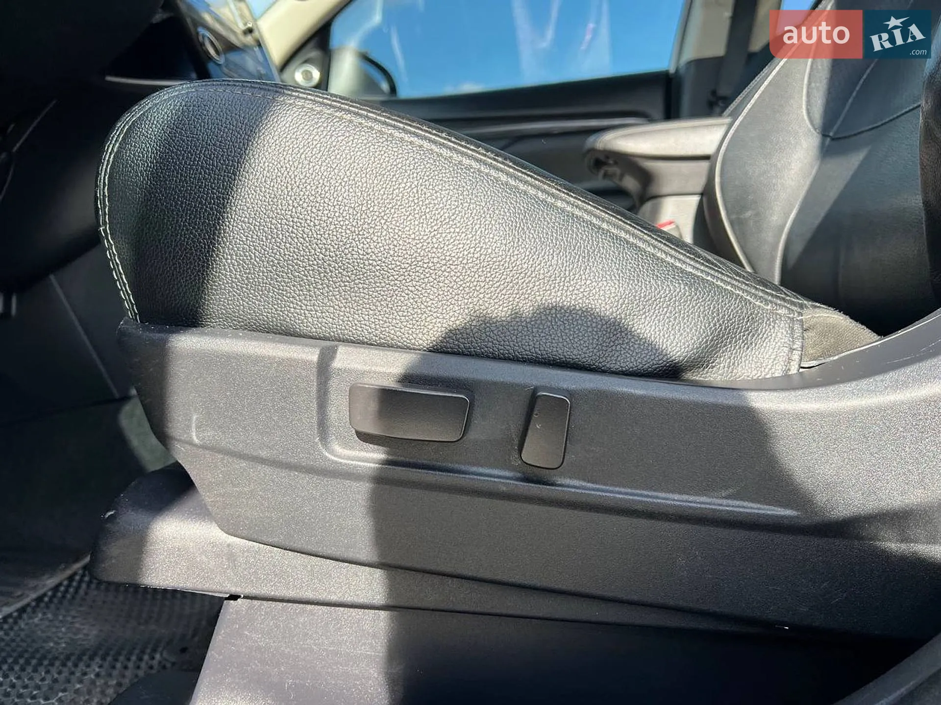 2015 Mitsubishi Outlander - мініатюра 20