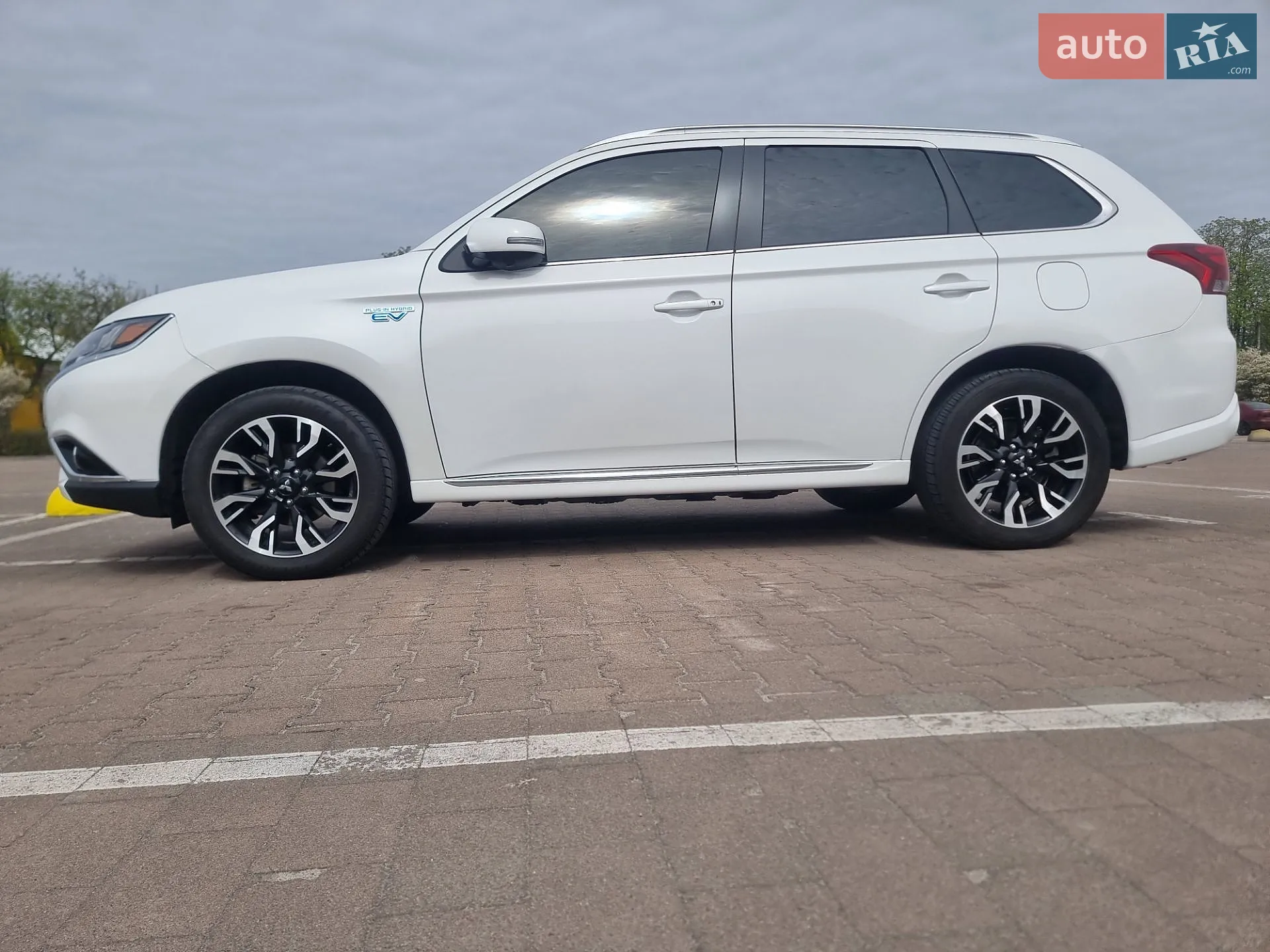 2018 Mitsubishi Outlander - мініатюра 10