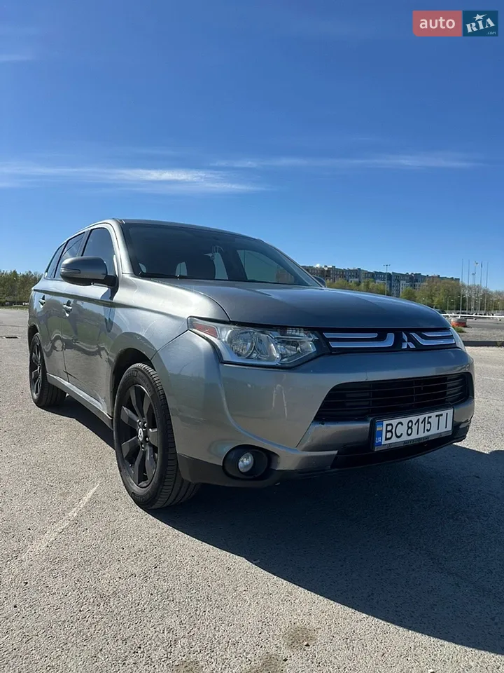 2014 Mitsubishi Outlander - мініатюра 11