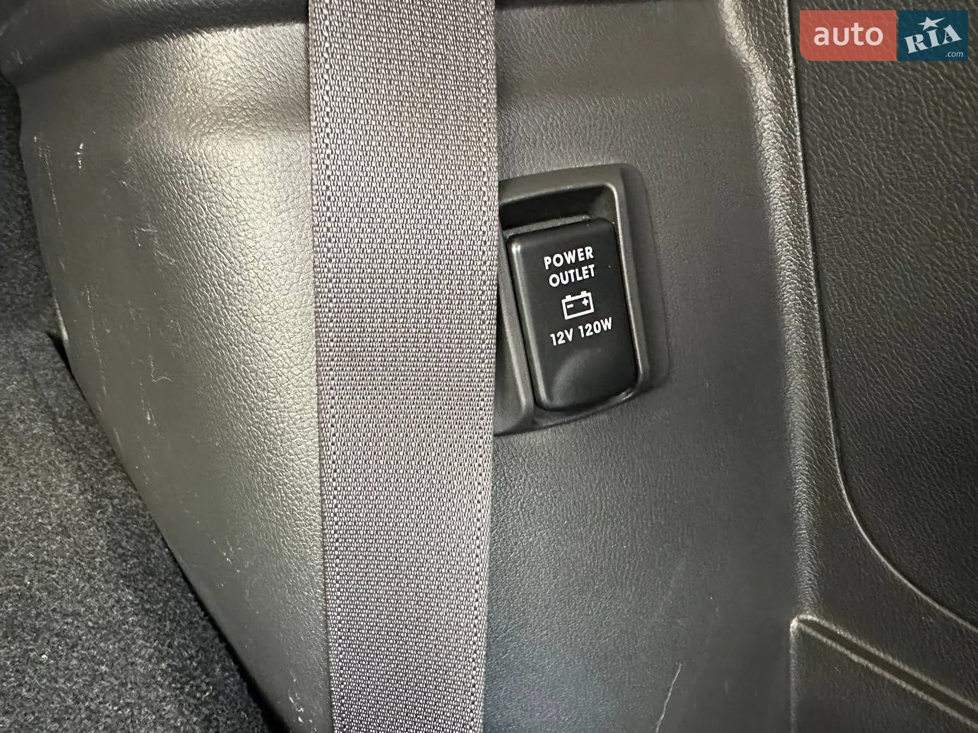2020 Mitsubishi Outlander - мініатюра 96