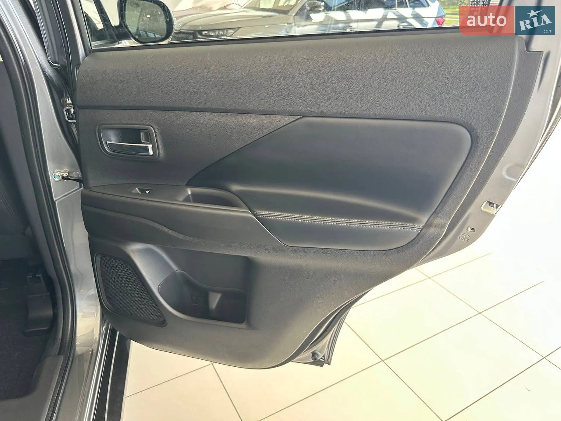 2020 Mitsubishi Outlander - мініатюра 85