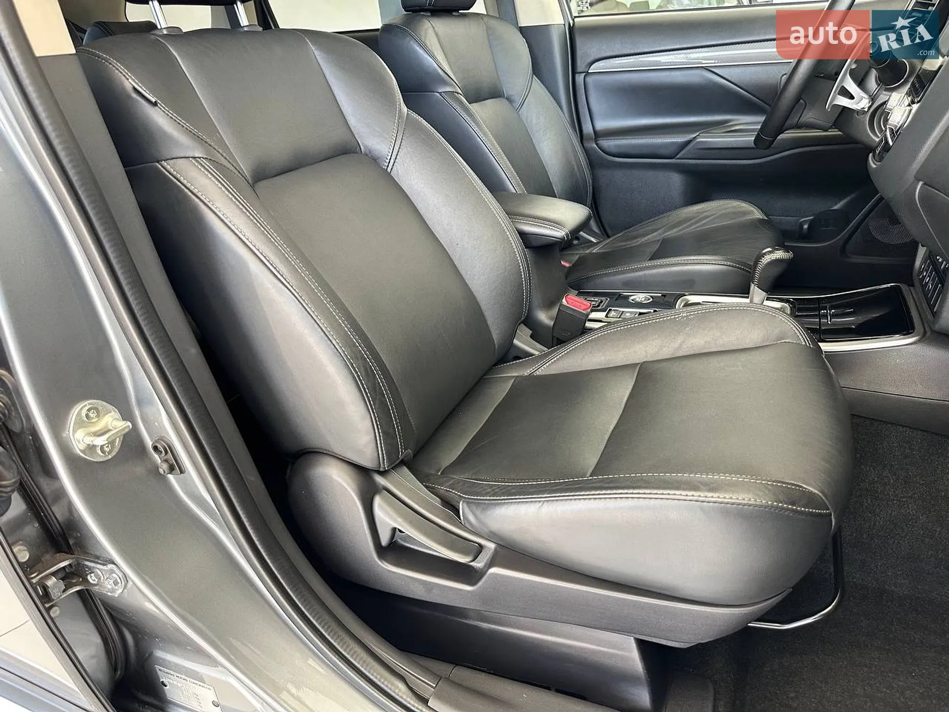 2020 Mitsubishi Outlander - мініатюра 72