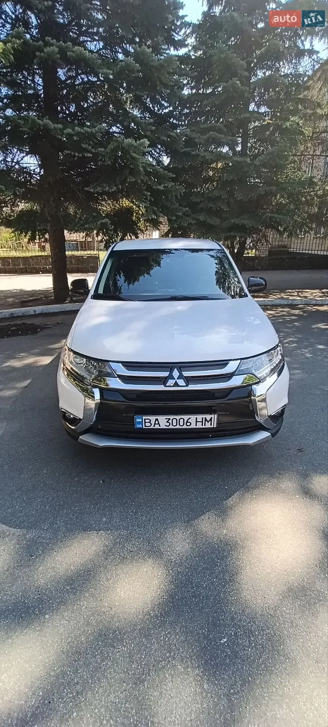 2015 Mitsubishi Outlander - мініатюра 8