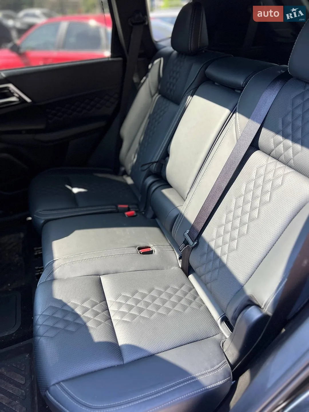 2024 Mitsubishi Outlander - мініатюра 19