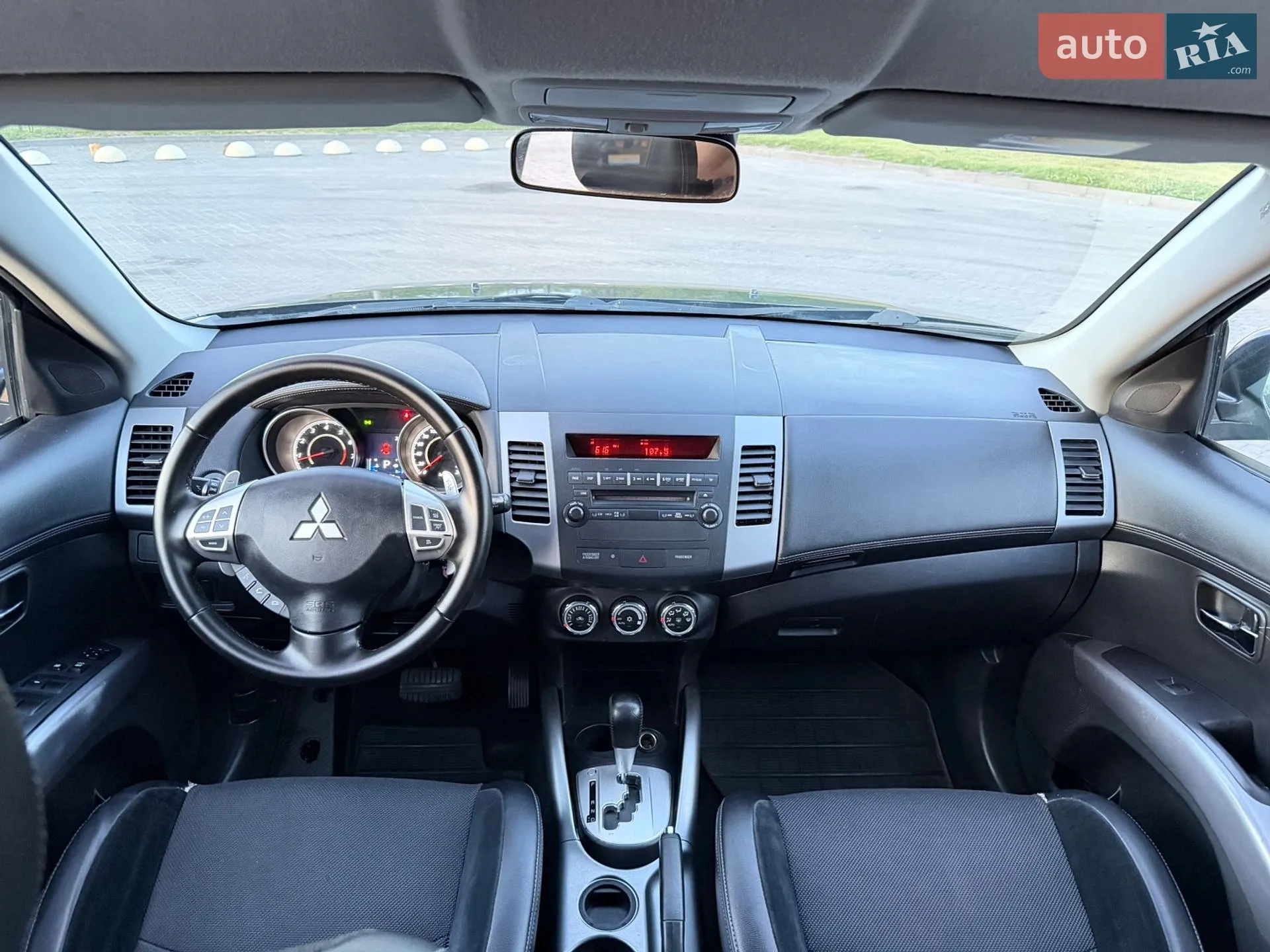 2010 Mitsubishi Outlander - мініатюра 30