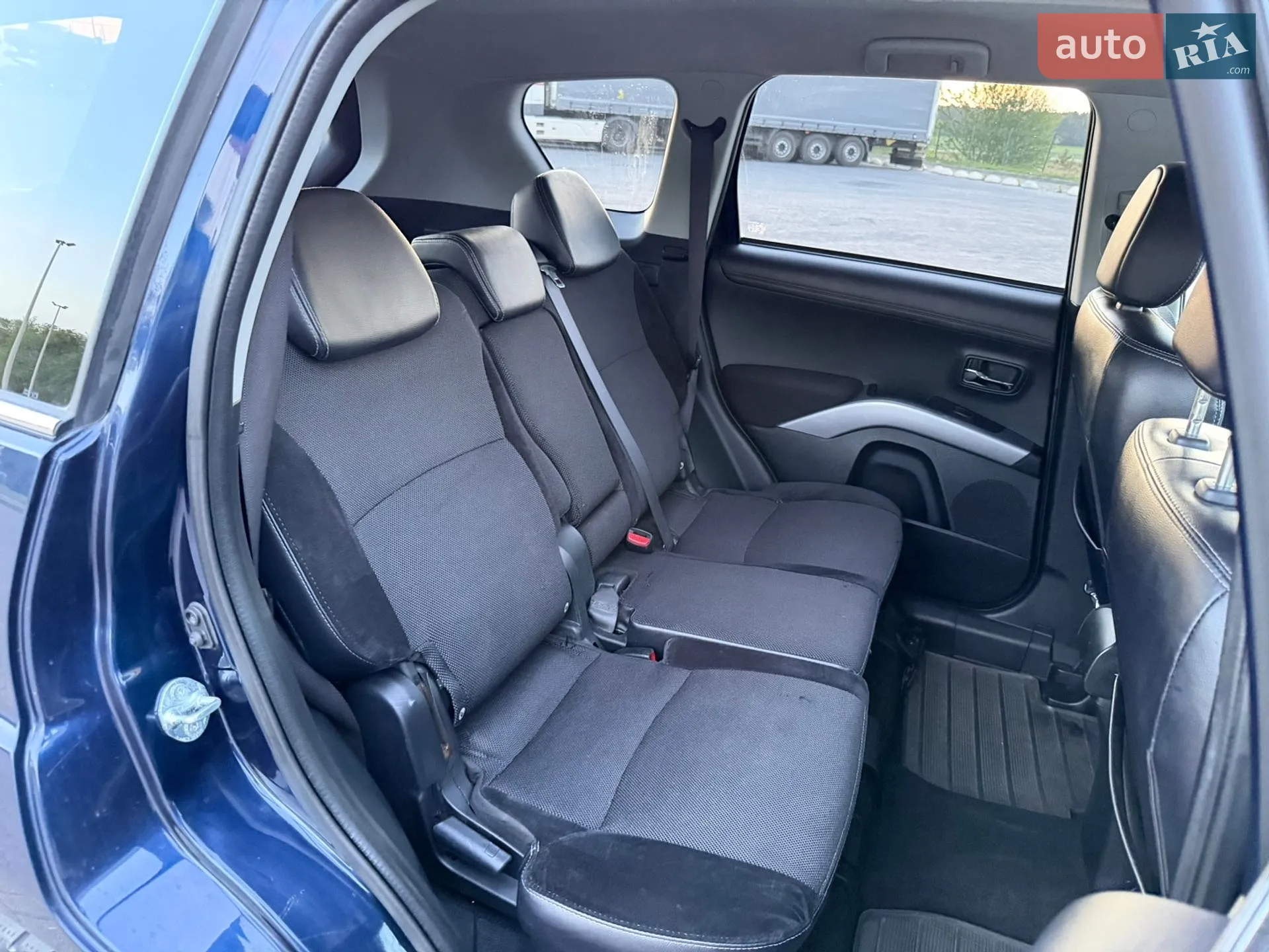 2010 Mitsubishi Outlander - мініатюра 38