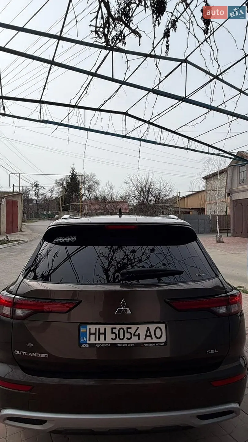 2021 Mitsubishi Outlander - мініатюра 5