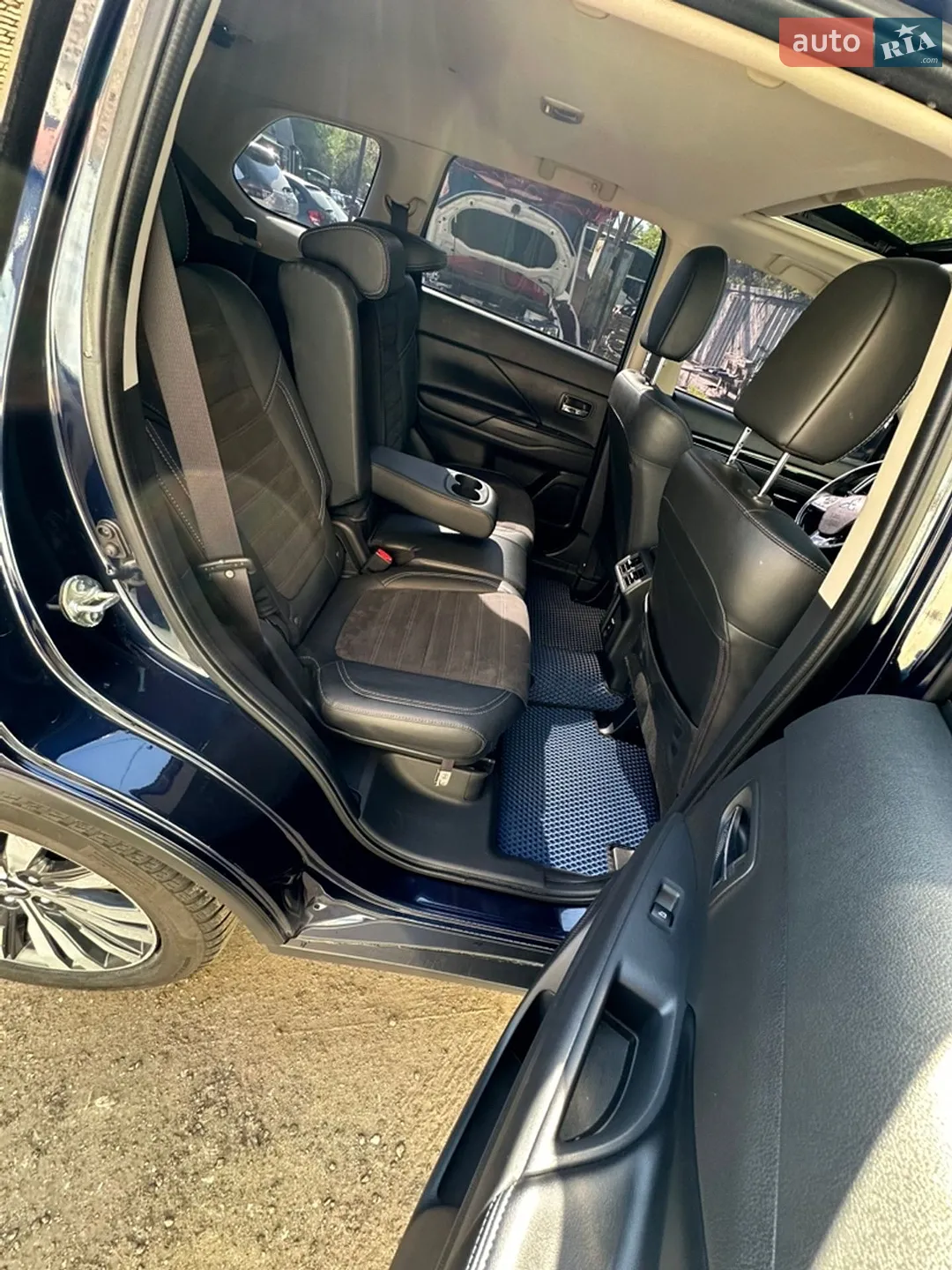 2020 Mitsubishi Outlander - мініатюра 18