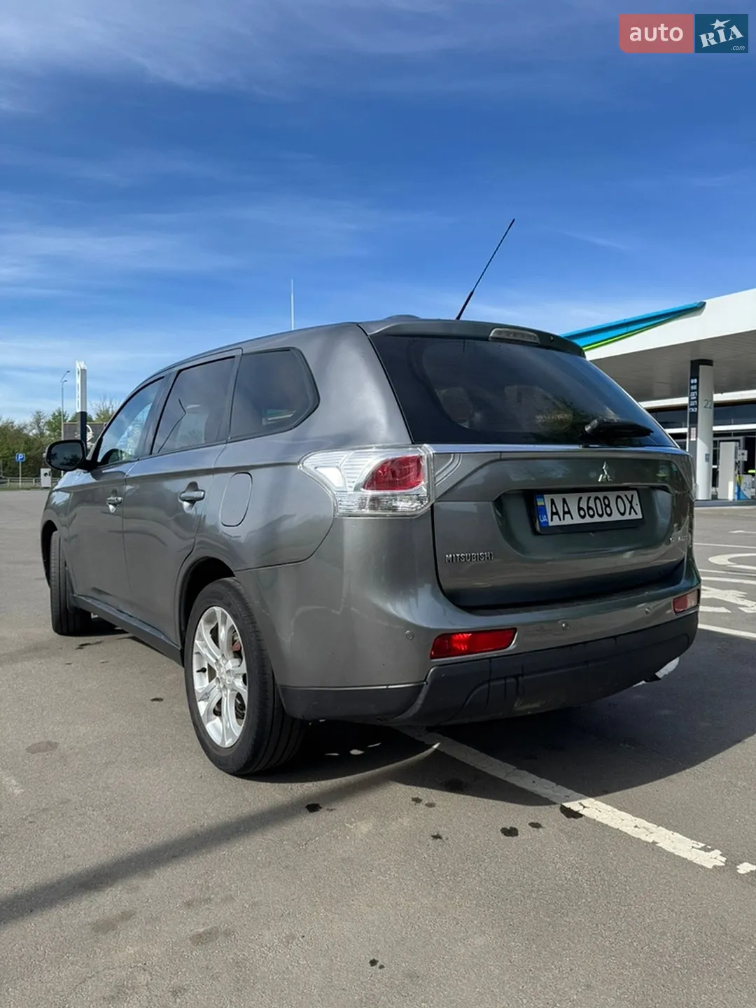 2014 Mitsubishi Outlander - мініатюра 10