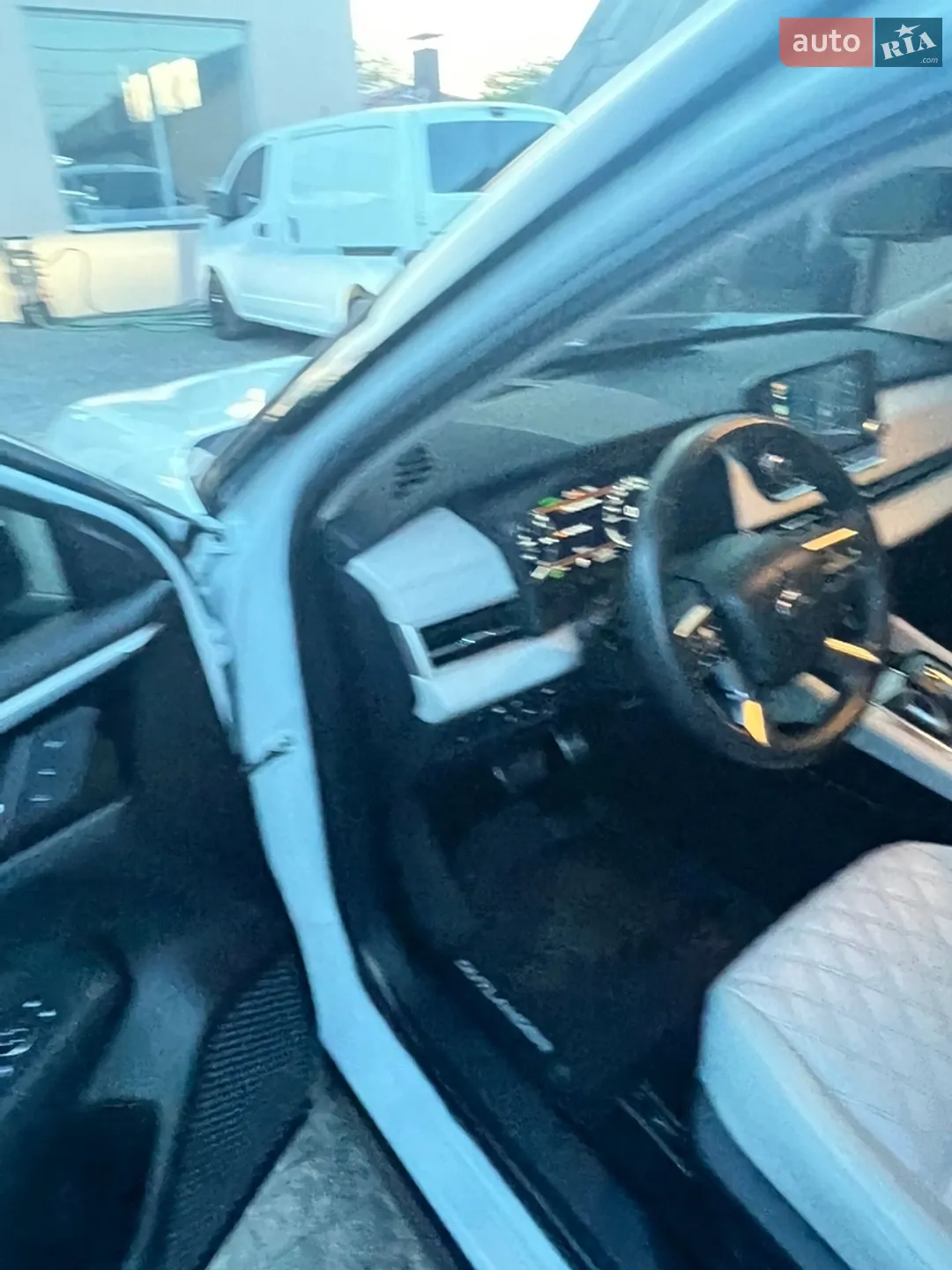 2023 Mitsubishi Outlander - мініатюра 46