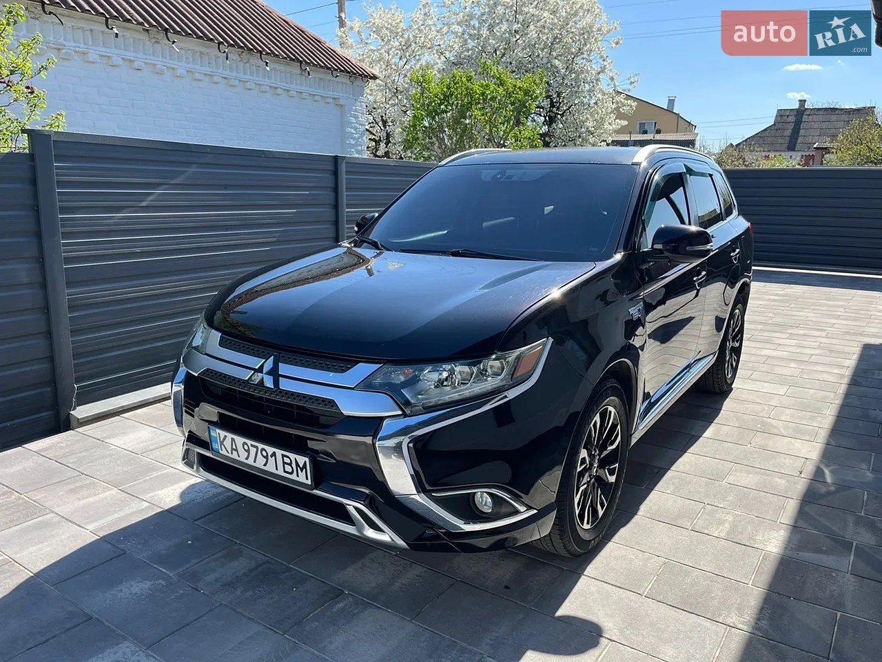 2016 Mitsubishi Outlander - мініатюра 16