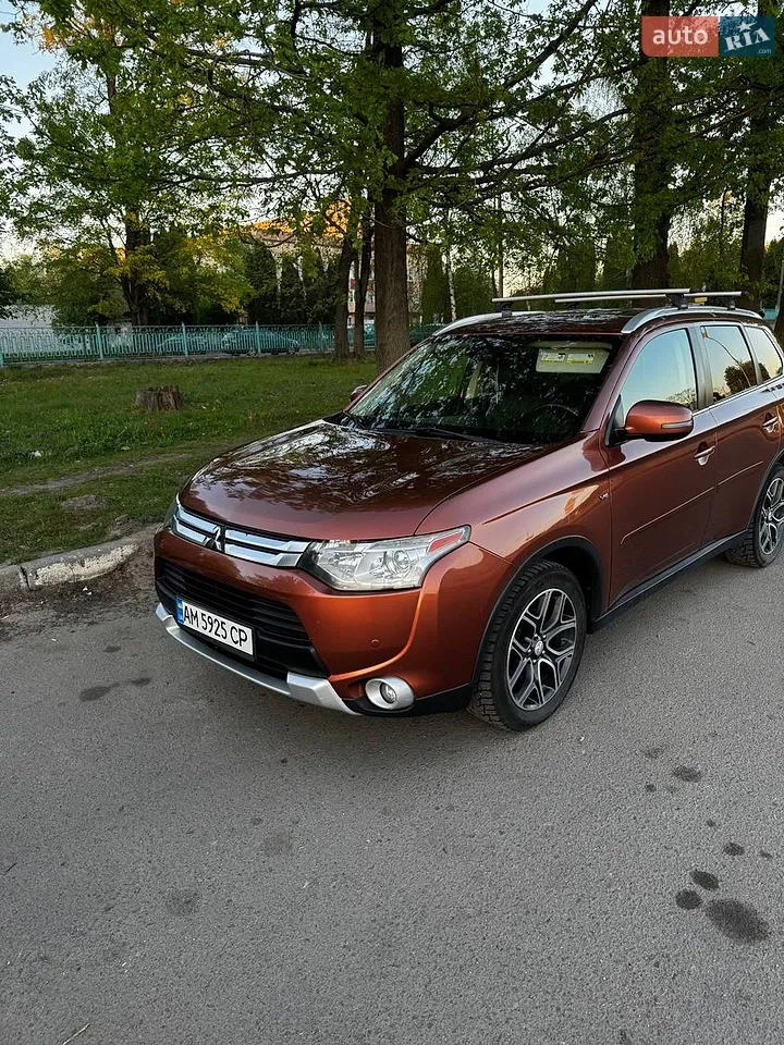 2014 Mitsubishi Outlander - мініатюра 24