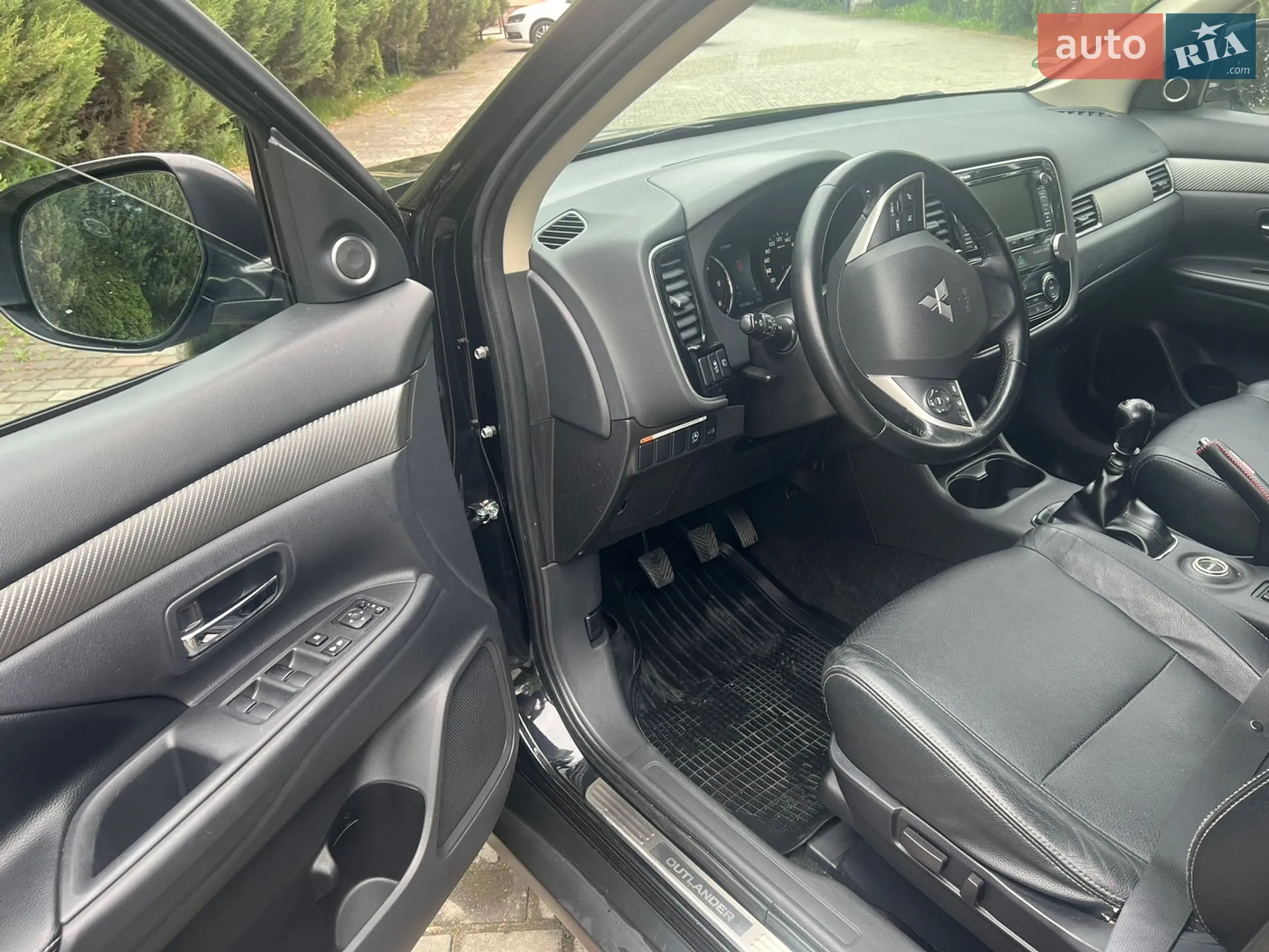 2014 Mitsubishi Outlander - мініатюра 17