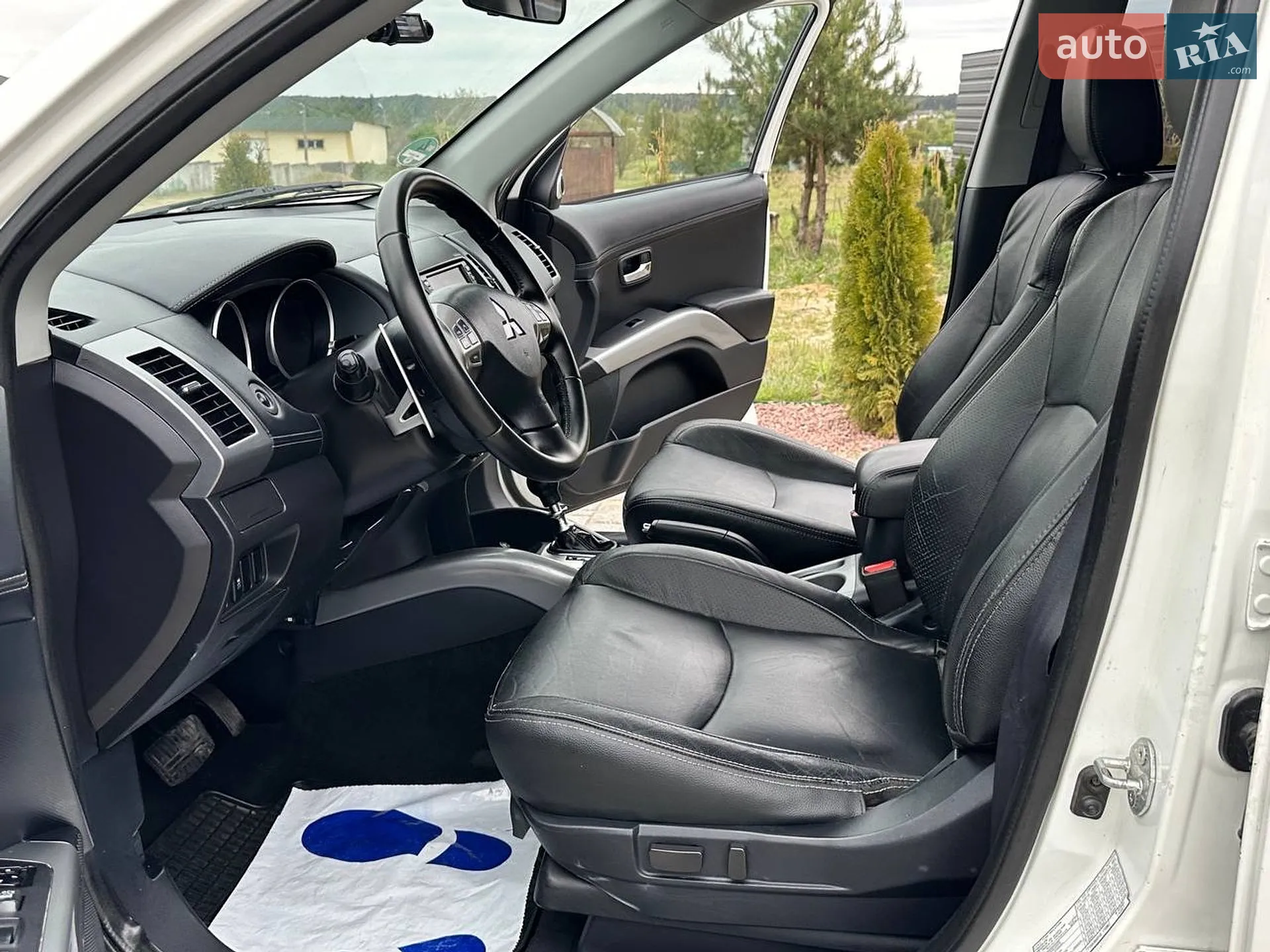 2012 Mitsubishi Outlander - мініатюра 12