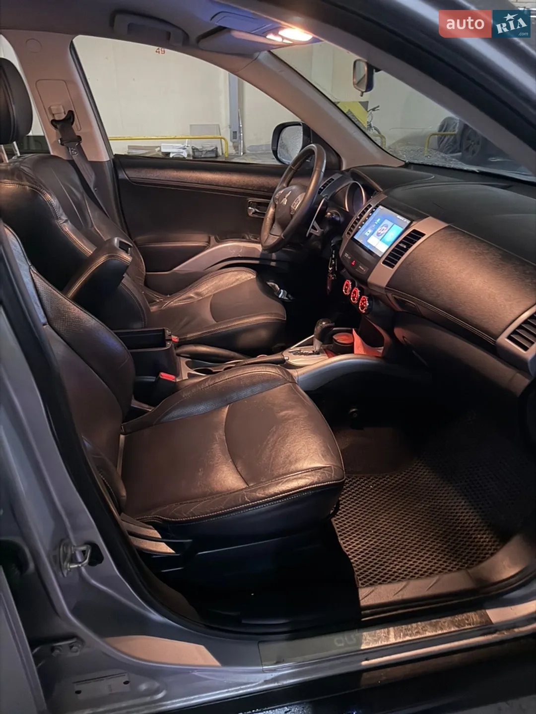 2011 Mitsubishi Outlander - мініатюра 13