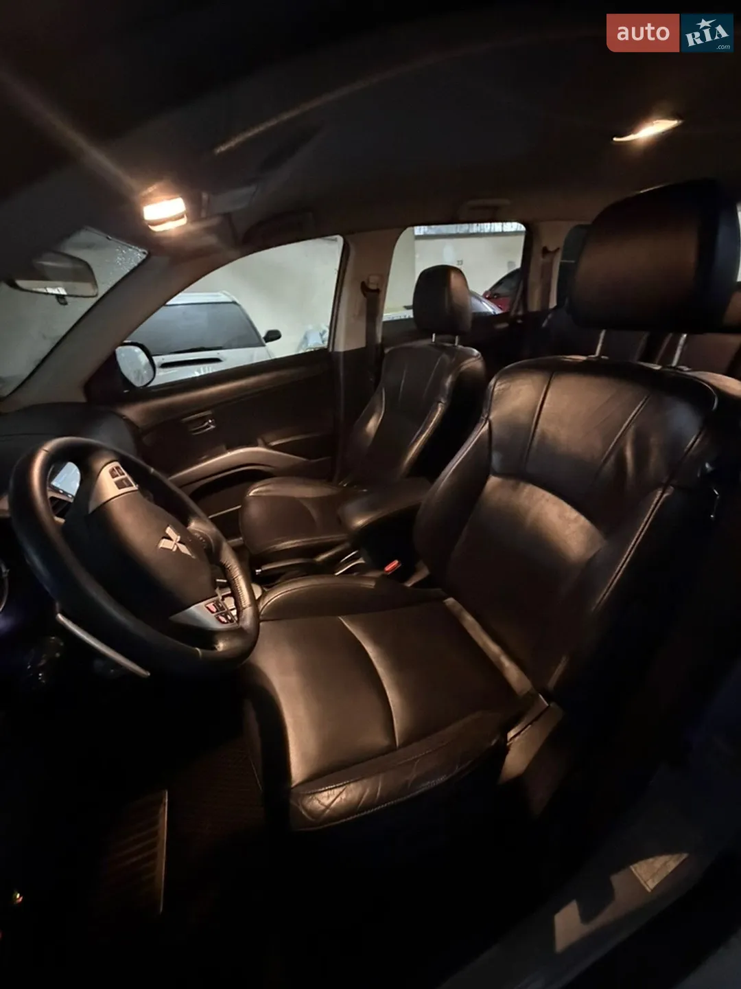 2011 Mitsubishi Outlander - мініатюра 32
