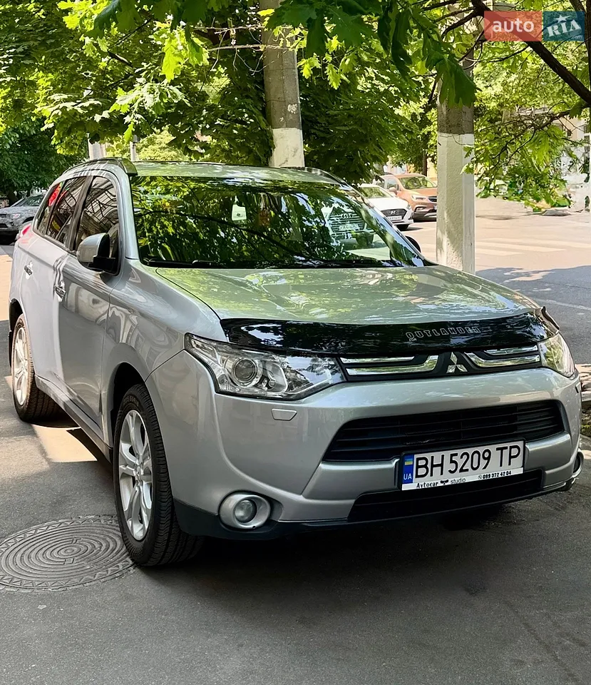 2013 Mitsubishi Outlander - мініатюра 32