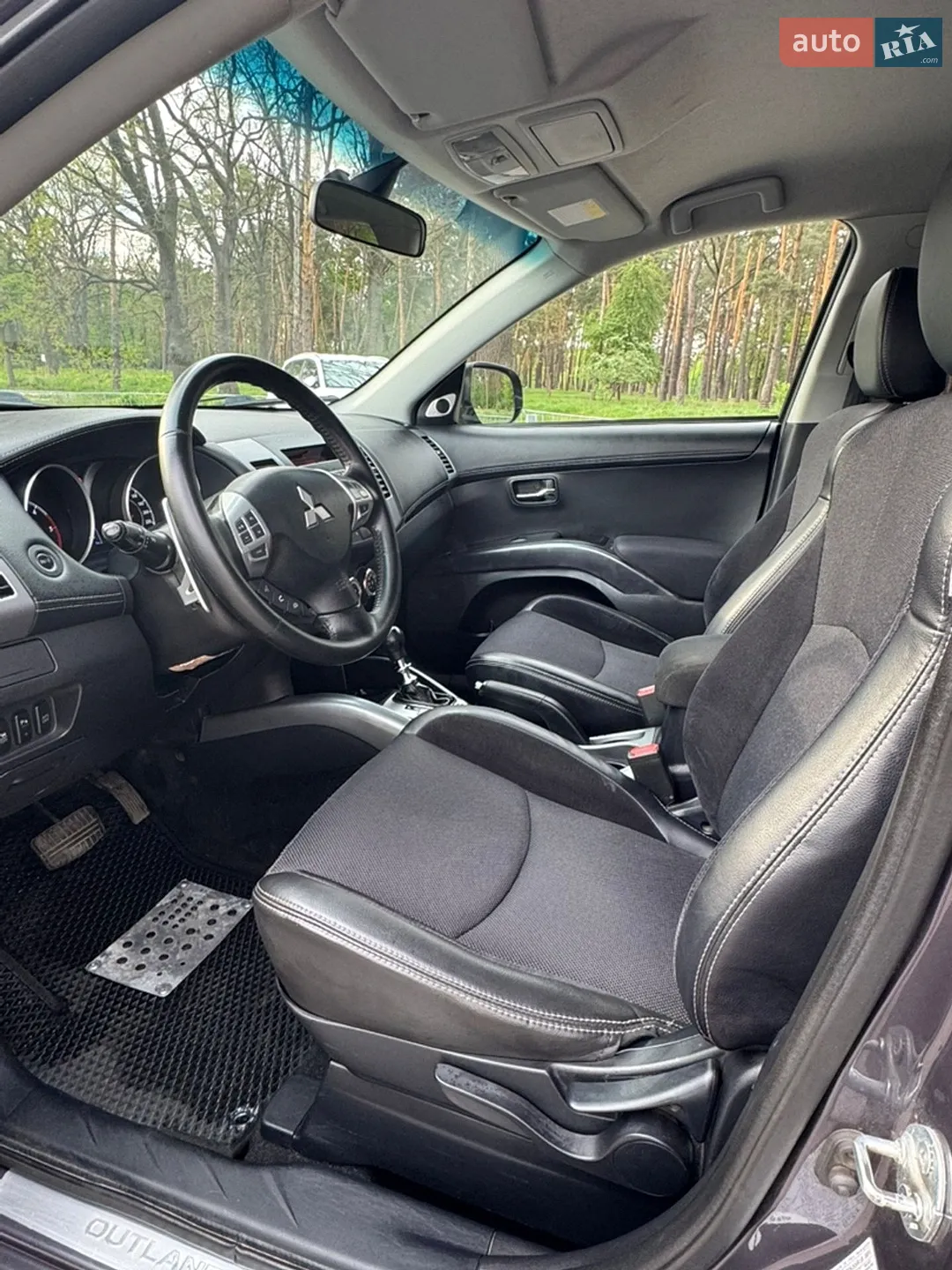2010 Mitsubishi Outlander - мініатюра 9