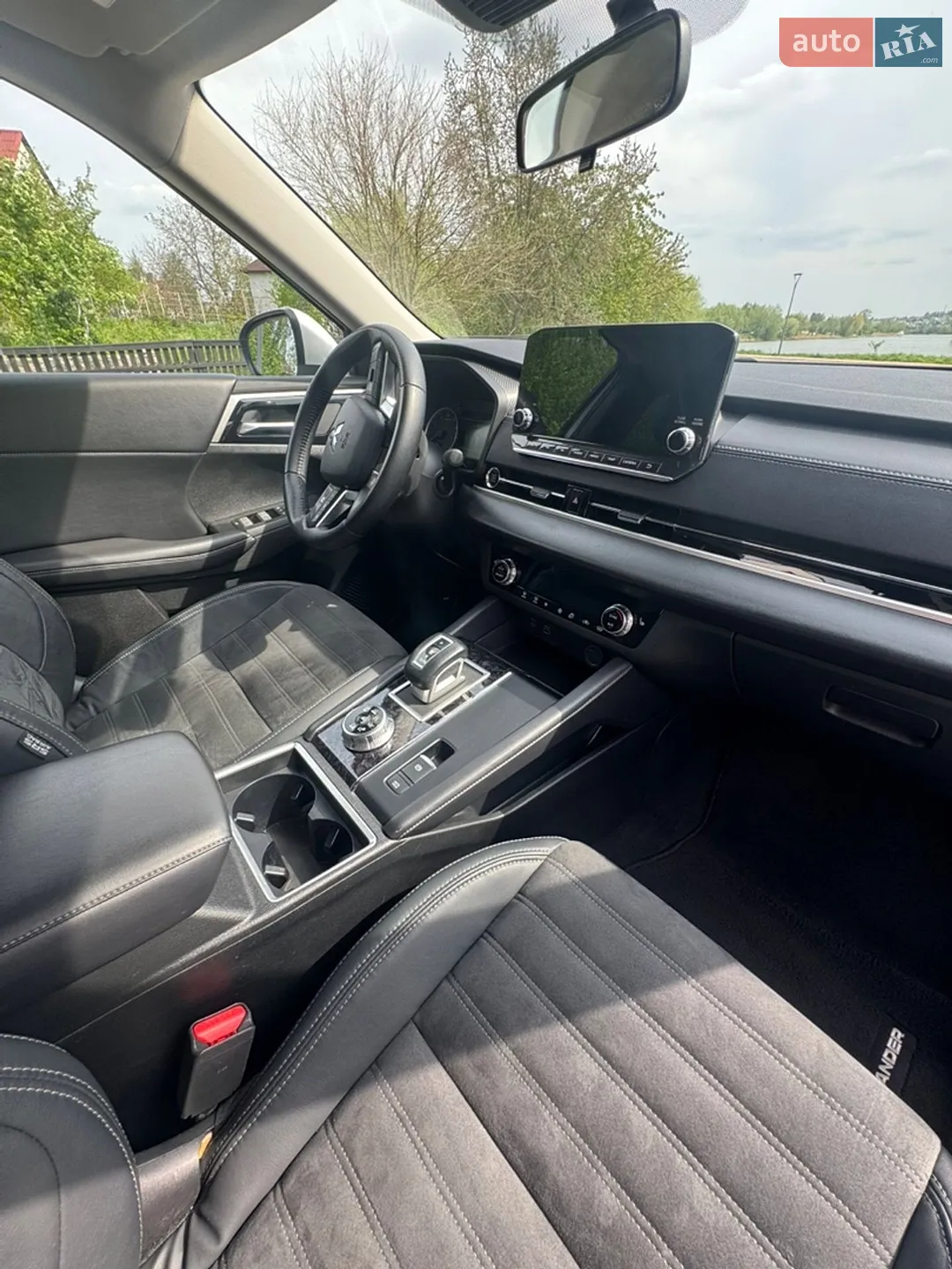 2022 Mitsubishi Outlander - мініатюра 13