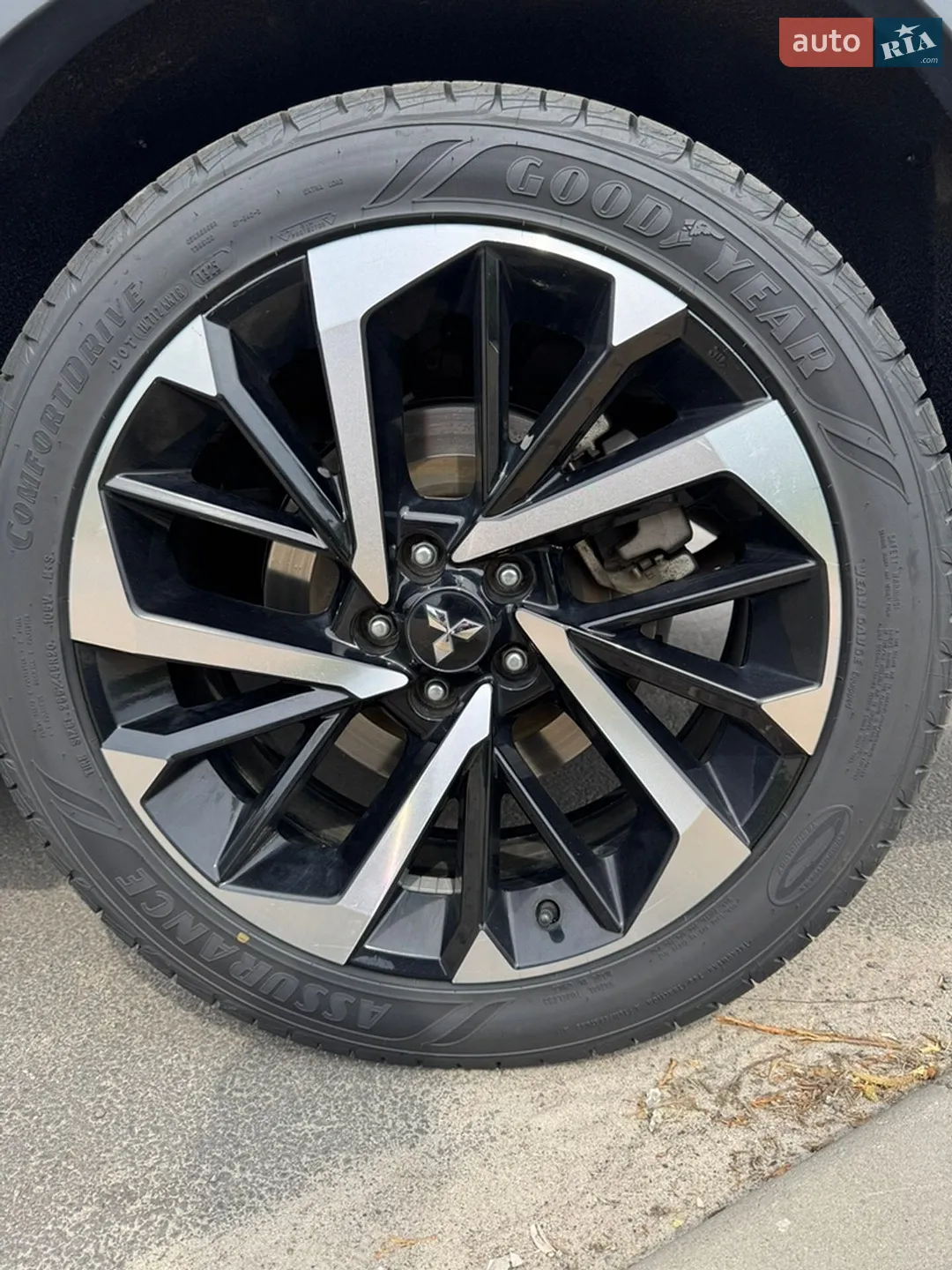 2022 Mitsubishi Outlander - мініатюра 15