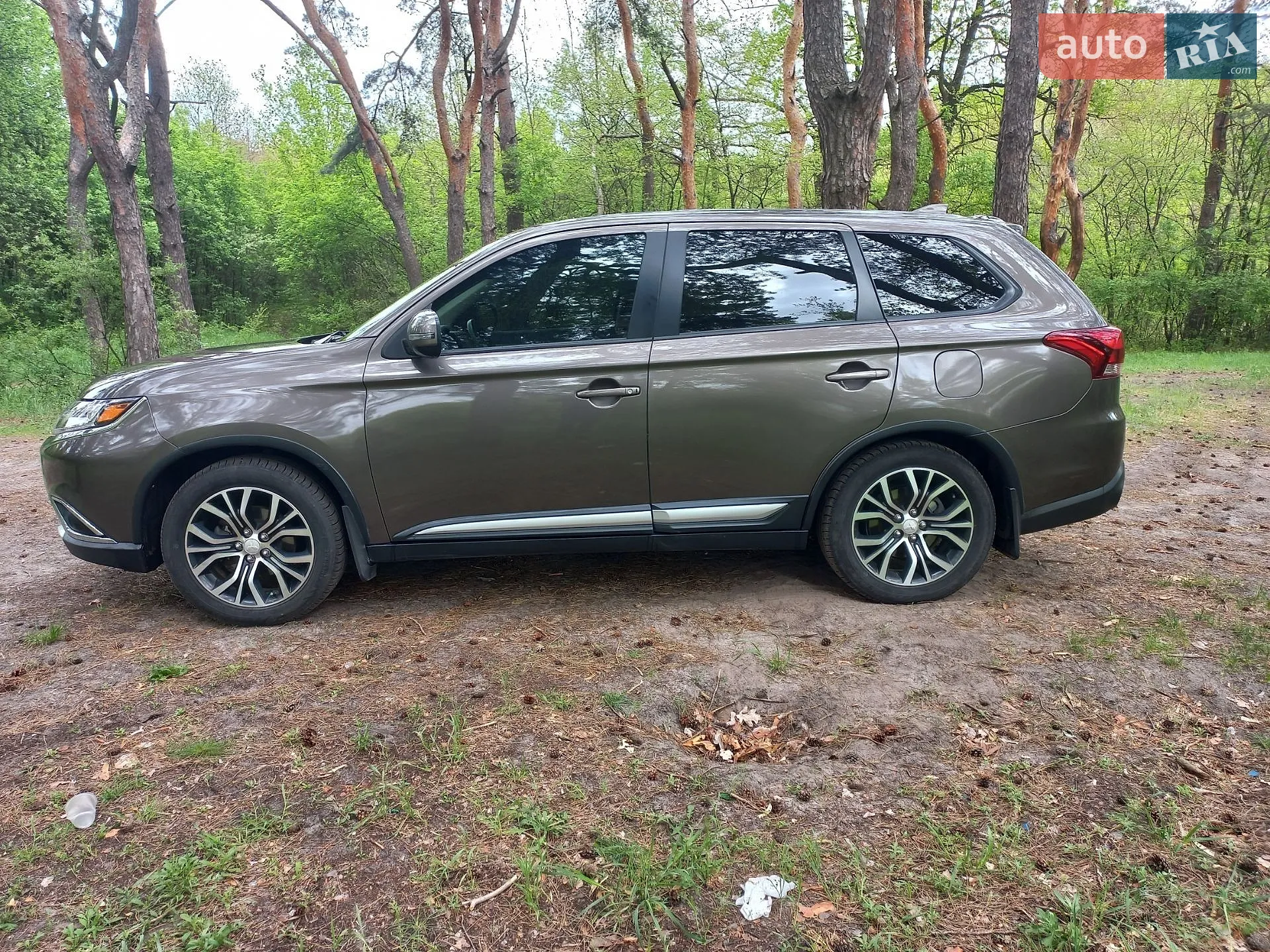 2017 Mitsubishi Outlander - мініатюра 3