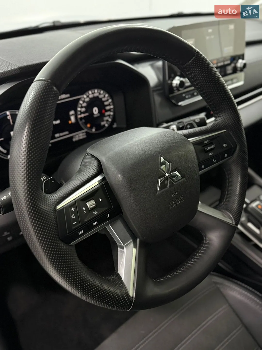 2024 Mitsubishi Outlander - мініатюра 18