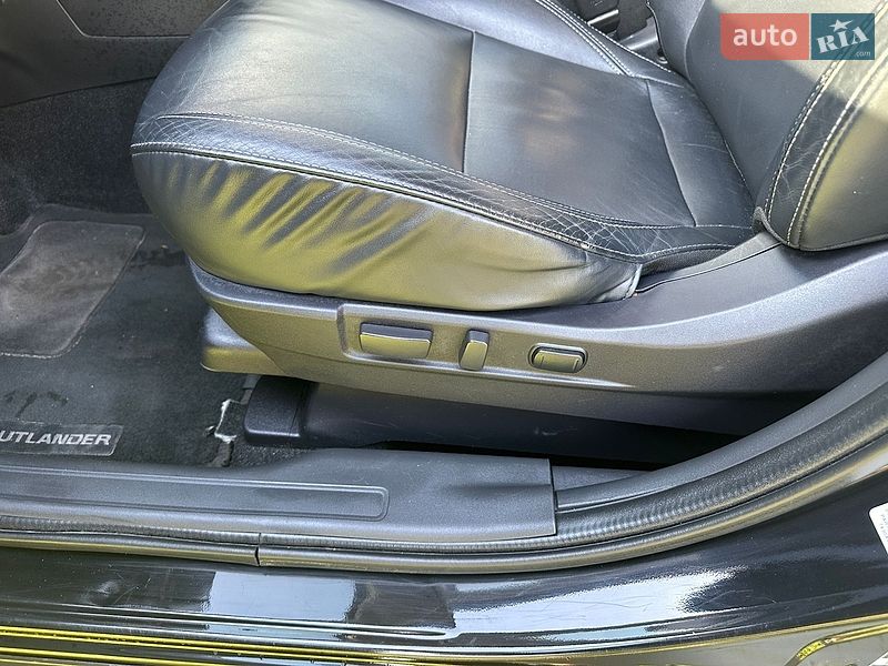 Внедорожник / Кроссовер Mitsubishi Outlander 2020 в Харькове