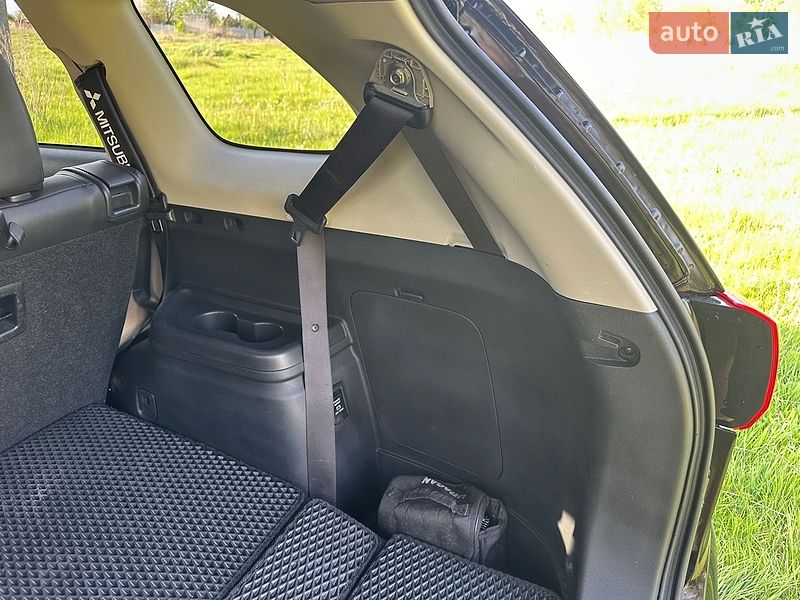 Внедорожник / Кроссовер Mitsubishi Outlander 2020 в Харькове
