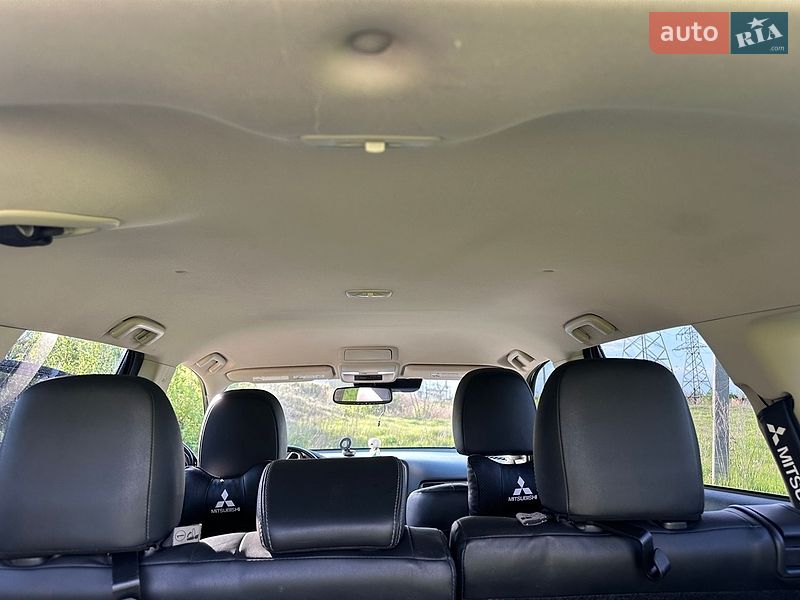 Внедорожник / Кроссовер Mitsubishi Outlander 2020 в Харькове