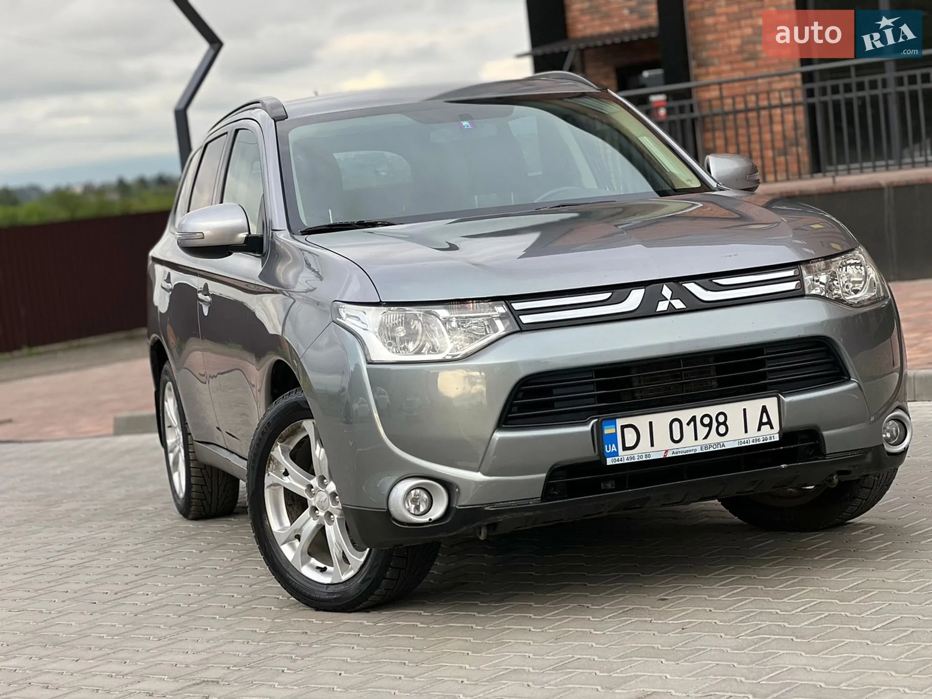 2013 Mitsubishi Outlander - мініатюра 3