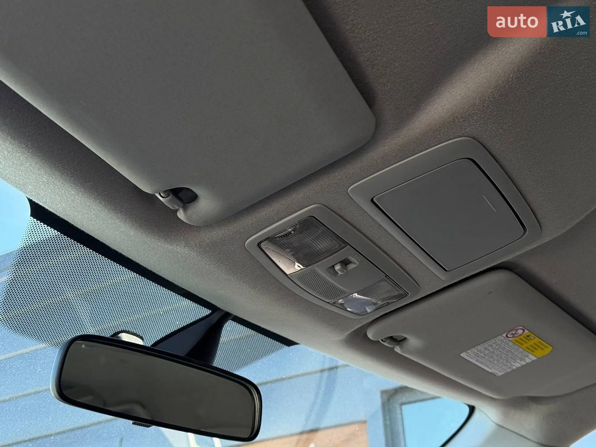2011 Mitsubishi Outlander - мініатюра 32